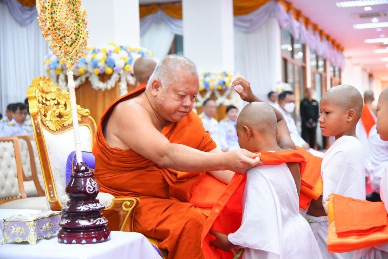 พช. ฉะเชิงเทรา ร่วมพิธีบรรพชาสามเณรภาคฤดูร้อน