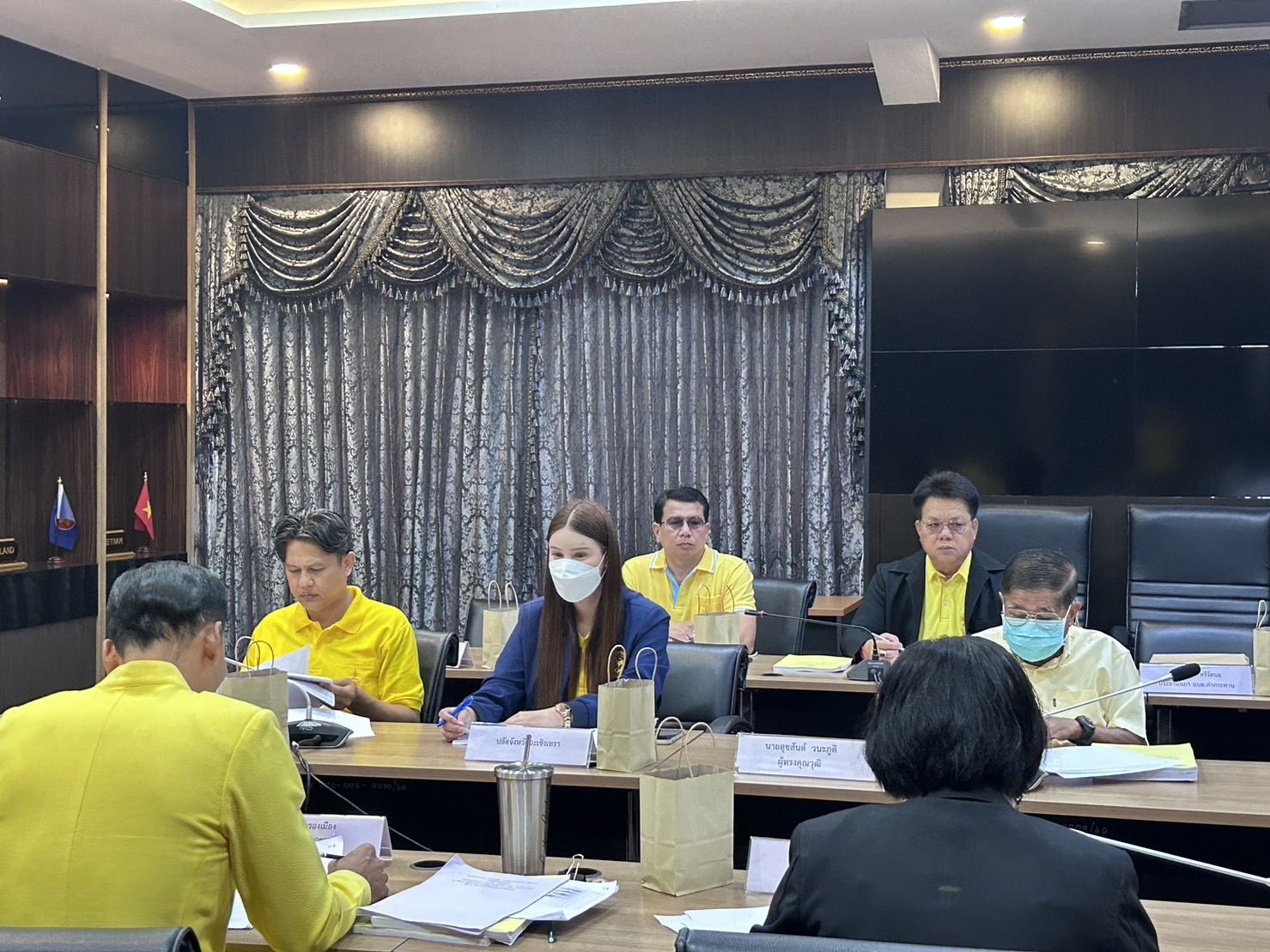 พช.ฉะเชิงเทรา ร่วมประชุมคณะกรรมการพนักงานส่วนตำบลจังหวัดฉะเชิงเทรา ครั้งที่ ๕/๒๕๖๗