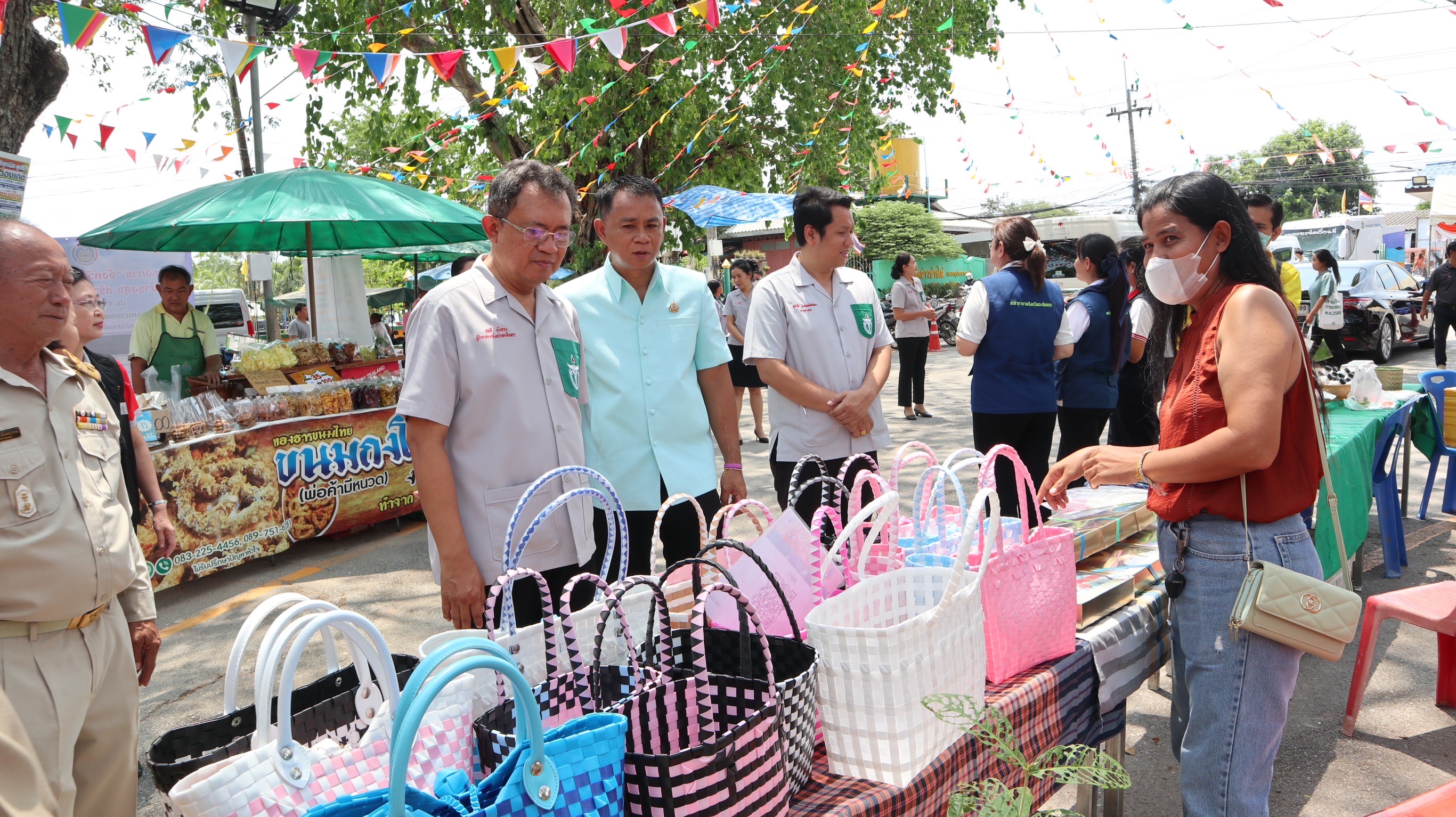 พช. ฉะเชิงเทรา ร่วมโครงการ “จังหวัดฉะเชิงเทรา บำบัดทุกข์ บำรุงสุข สร้างรอยยิ้มให้ประชาชน” ประจำปีงบประมาณ พ.ศ. 2567