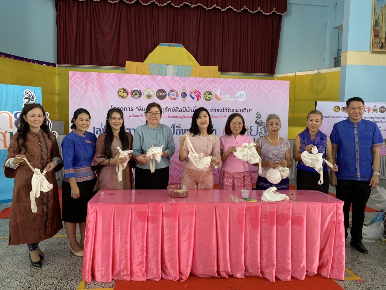 พช. ฉะเชิงเทรา ร่วมโครงการพลังสตรีบางคล้าร่วมขับเคลื่อนเศรษฐกิจชุมชน สร้างความมั่นคง มั่งคั่ง ยั่งยืน