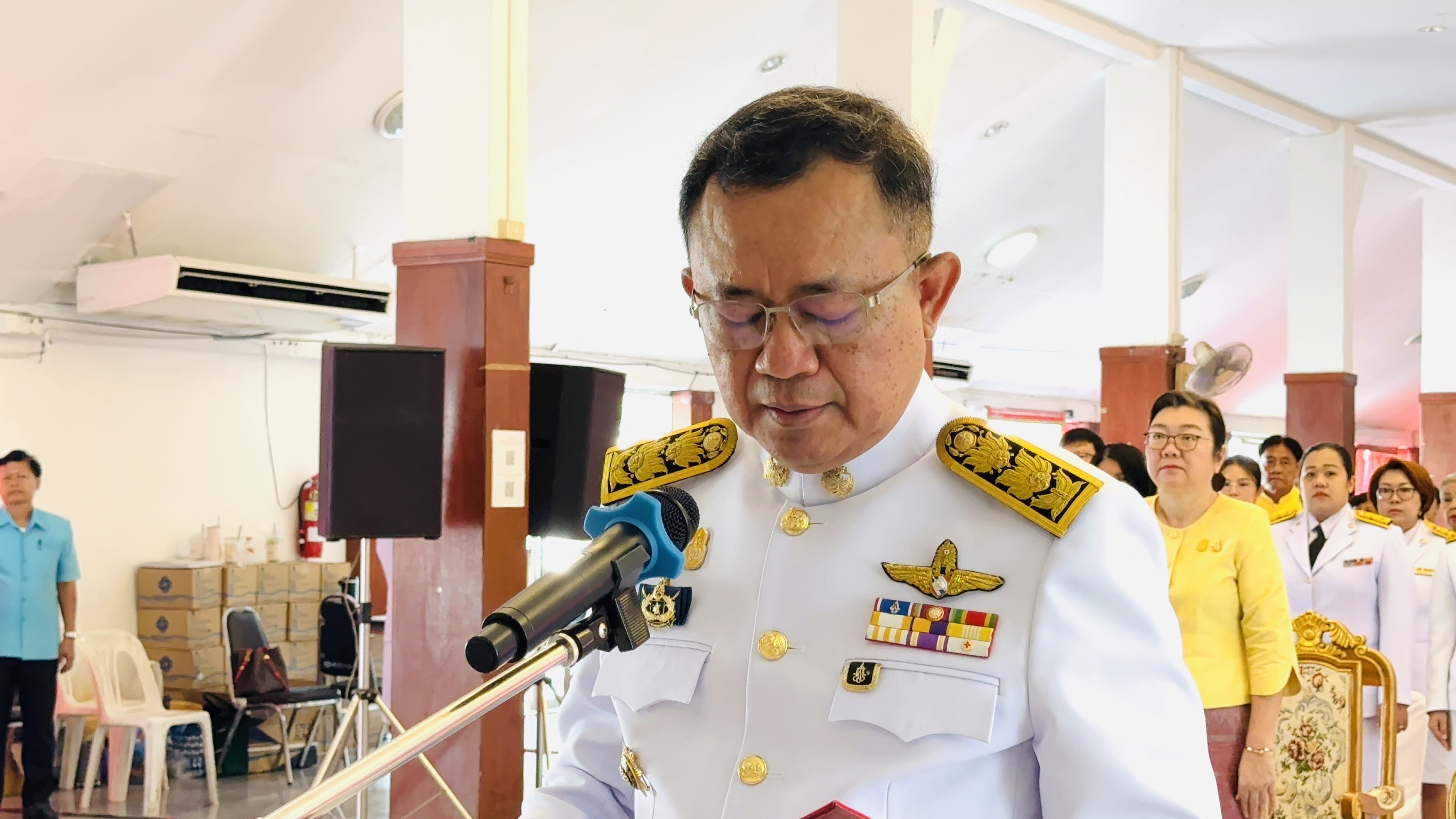 พิธีมอบแบบลายผ้าพระราชทาน “ผ้าลายสิริวชิราภรณ์” “ผ้าลายชบาปัตตานี” และเครื่องหมายรับรองสินค้าแฟชั่นและหัตถกรรมพระราชทาน “Sustainable Fashion : แฟชั่นแห่งความยั่งยืน”
