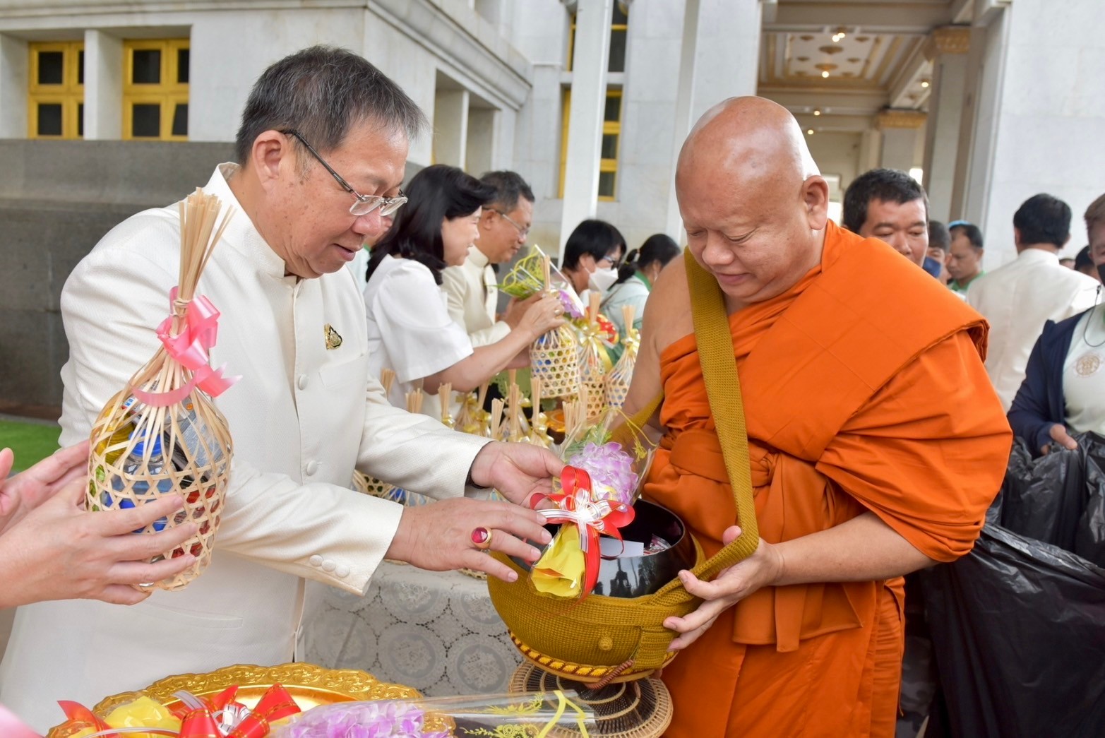พช. ฉะเชิงเทรา ร่วมโครงการผู้ว่าฯ พาเข้าวัด ประชา รัฐ ร่วมใจ ใฝ่รักษาศีล 5 จังหวัดฉะเชิงเทรา ประจำปีงบประมาณ พ.ศ. 2567 ประจำเดือน พฤษภาคม 2567 และโครงการส่งเสริมการเผยแผ่พระพุทธศาสนา เนื่องในเทศกาลวันสำคัญทางพระพุทธศาสนา (วันวิสาบูชา)
