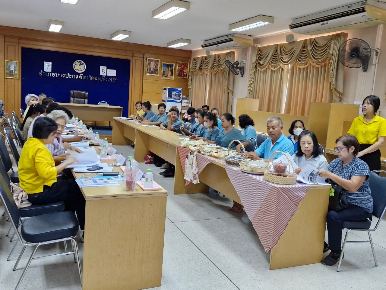 พช. ฉะเชิงเทรา ดำเนินโครงการเชิดชูเกียรติคนกองทุนพัฒนาบทบาทสตรี ประจำปี 2567 และ การประกวดหมู่บ้านกองทุนแม่ของแผ่นดินดีเด่นระดับจังหวัด ประจำปีงบประมาณ พ.ศ. 2567