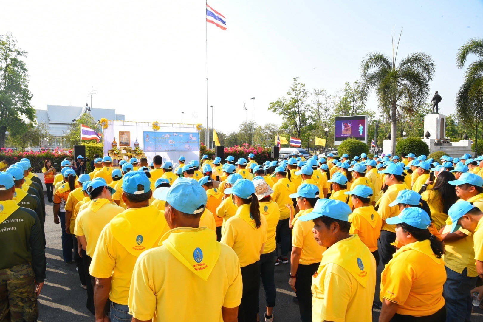 พช. ฉะเชิงเทรา ร่วมกิจกรรมจิตอาสา เพื่อเฉลิมพระเกียรติพระบาทสมเด็จพระเจ้าอยู่หัว