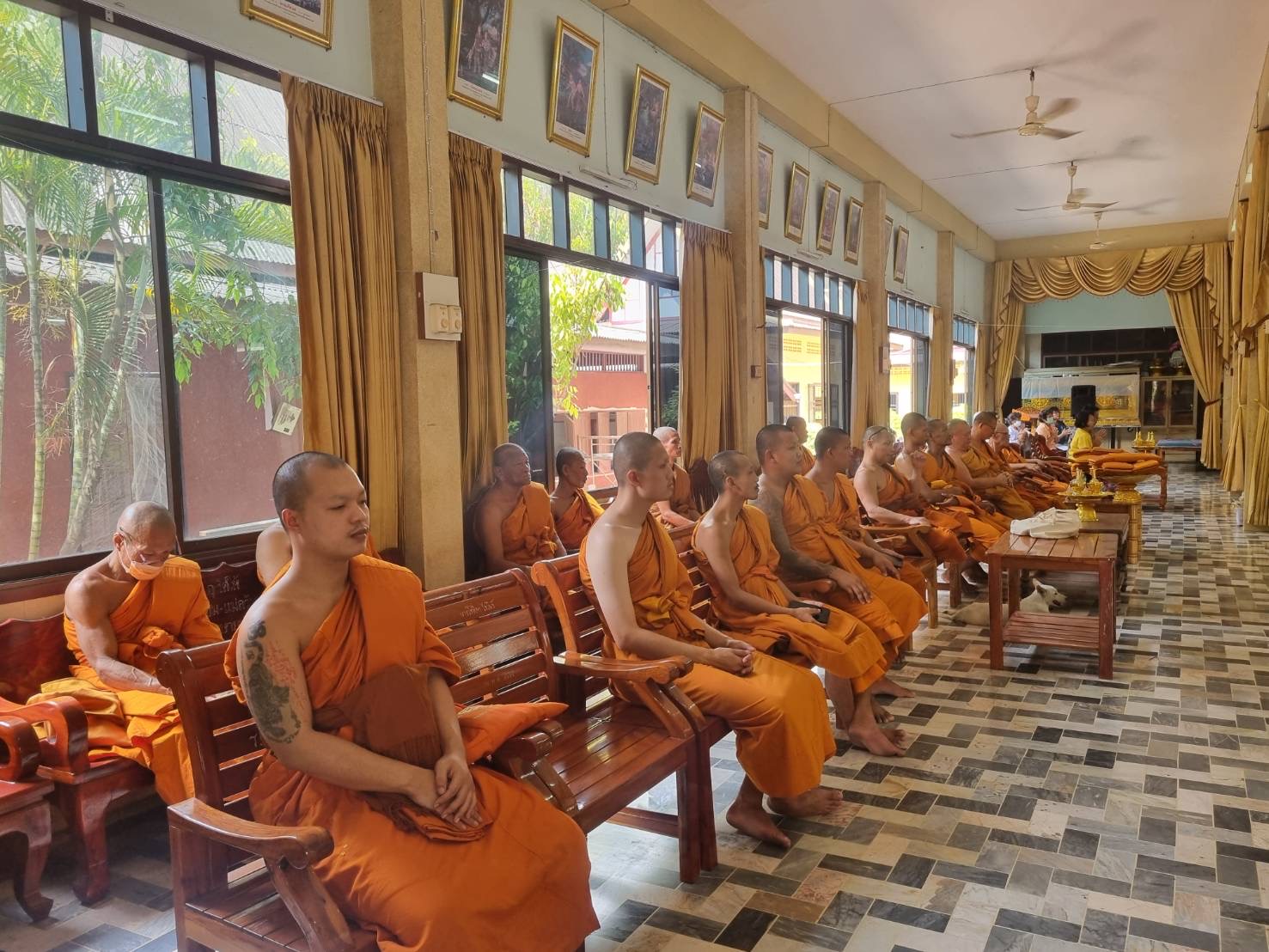 พช.ฉะเชิงเทรา ร่วมทำบุญถวายเพล พระ 50 รูป ในวันครบรอบวันมรณะภาพอดีตเจ้าอาวาสวัดวังเย็น (หลวงพ่อจาม)
