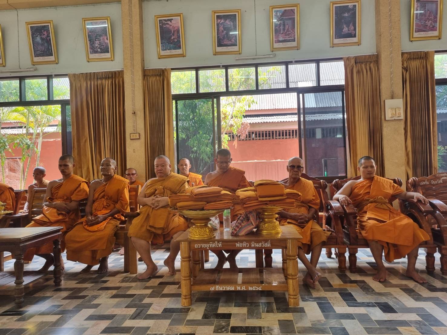 พช.ฉะเชิงเทรา ร่วมทำบุญถวายเพล พระ 50 รูป ในวันครบรอบวันมรณะภาพอดีตเจ้าอาวาสวัดวังเย็น (หลวงพ่อจาม)