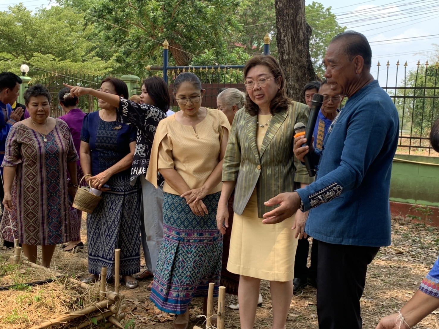พช. ฉะเชิงเทรา ติดตามและสนับสนุนผ้าสำหรับการประกวดสุดยอดผ้าจังหวัดฉะเชิงเทรา ประจำปี 2567