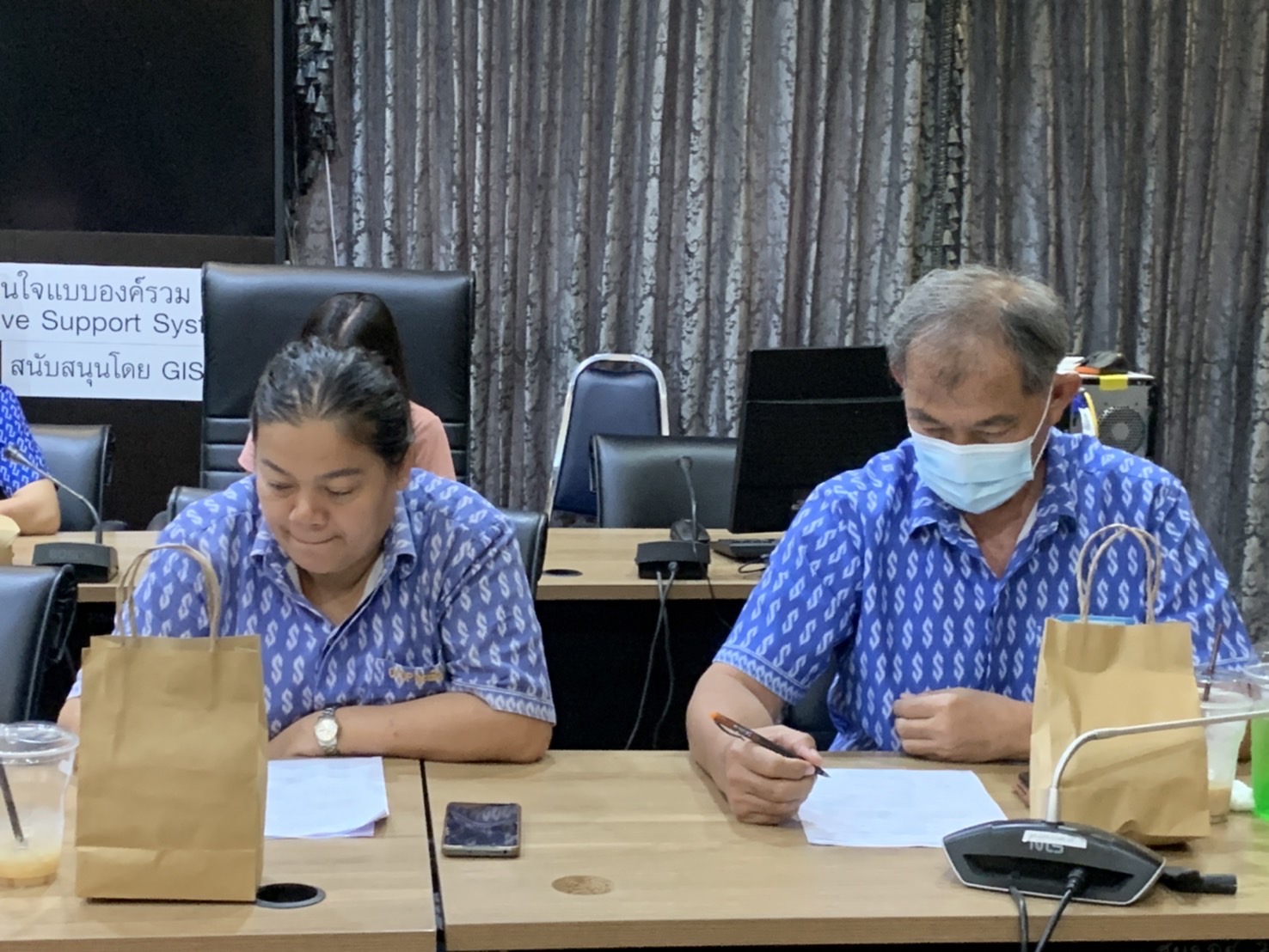 พช. ฉะเชิงเทรา จัดประชุมคณะกรรมการเครือข่าย OTOP จังหวัดฯ และผู้ผลิต ผู้ประกอบการ OTOP ระดับ 3-5 ดาว