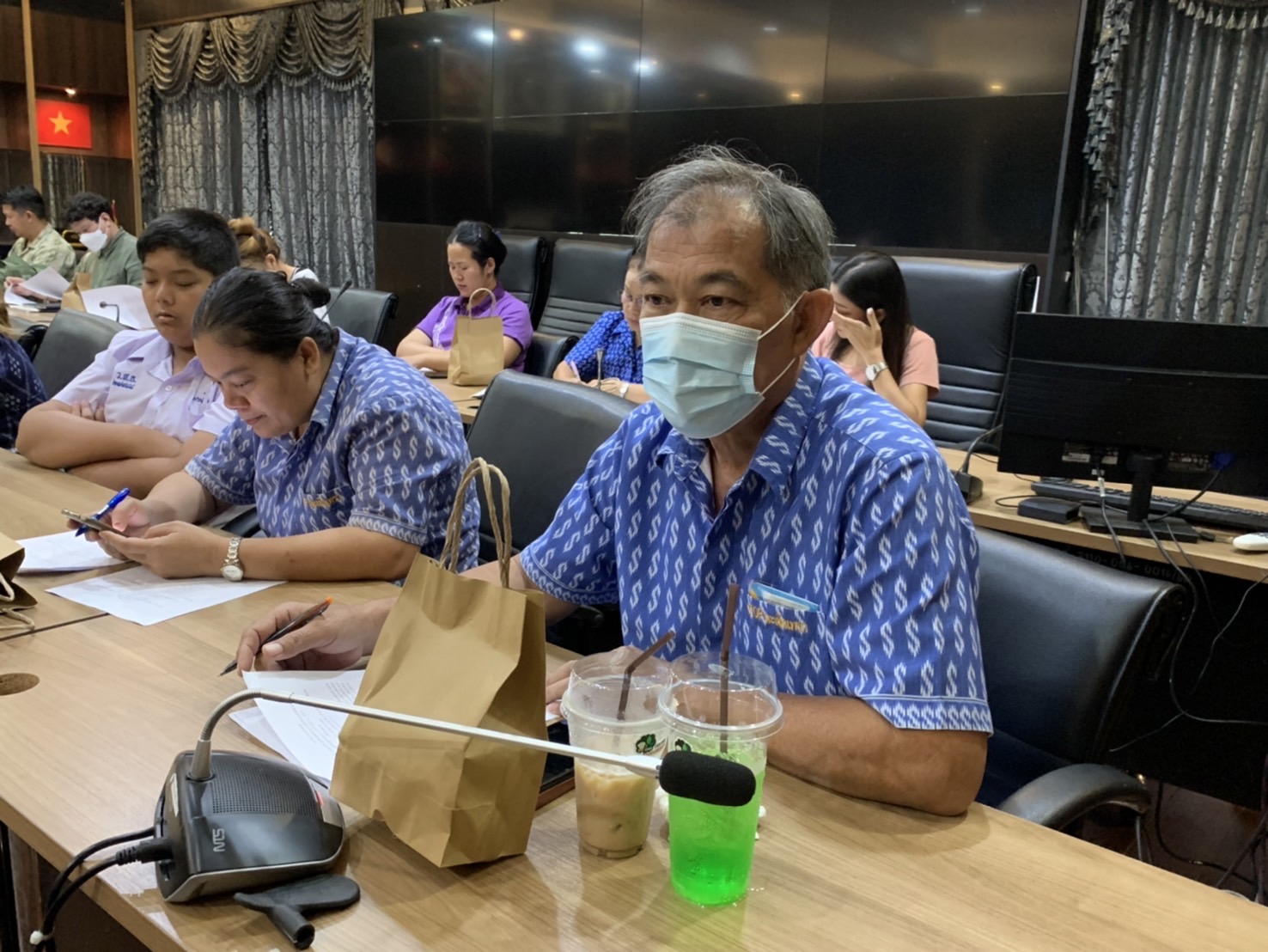 พช. ฉะเชิงเทรา จัดประชุมคณะกรรมการเครือข่าย OTOP จังหวัดฯ และผู้ผลิต ผู้ประกอบการ OTOP ระดับ 3-5 ดาว