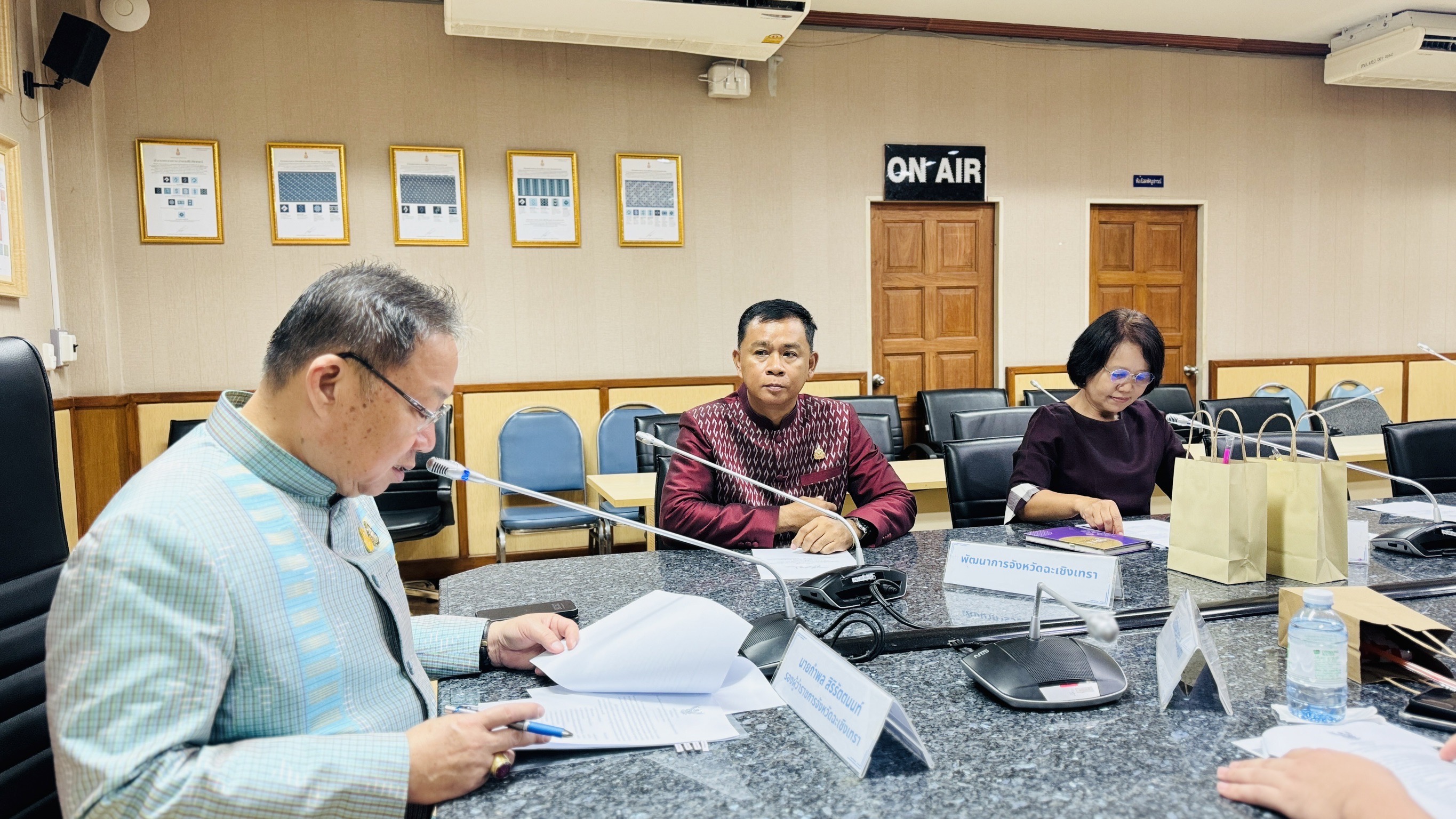 พช. ฉะเชิงเทรา ประชุมคณะทำงานติดตามและประกวดกองทุนแม่ของแผ่นดินดีเด่นระดับจังหวัด ประจำปีงบประมาณ พ.ศ. 2567