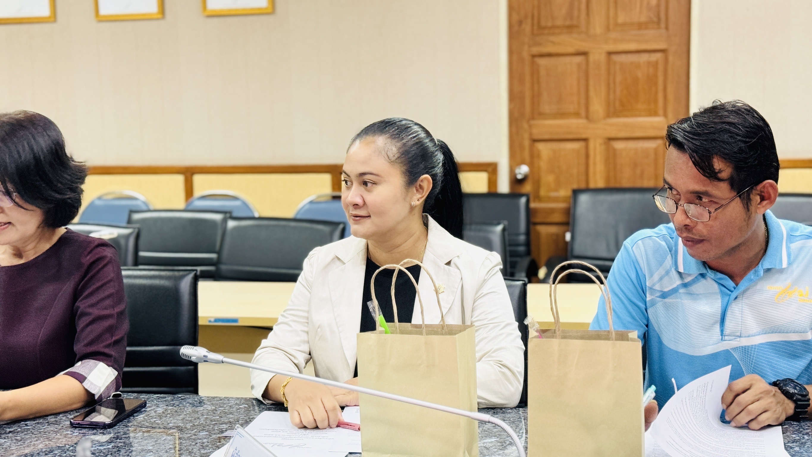 พช. ฉะเชิงเทรา ประชุมคณะทำงานติดตามและประกวดกองทุนแม่ของแผ่นดินดีเด่นระดับจังหวัด ประจำปีงบประมาณ พ.ศ. 2567