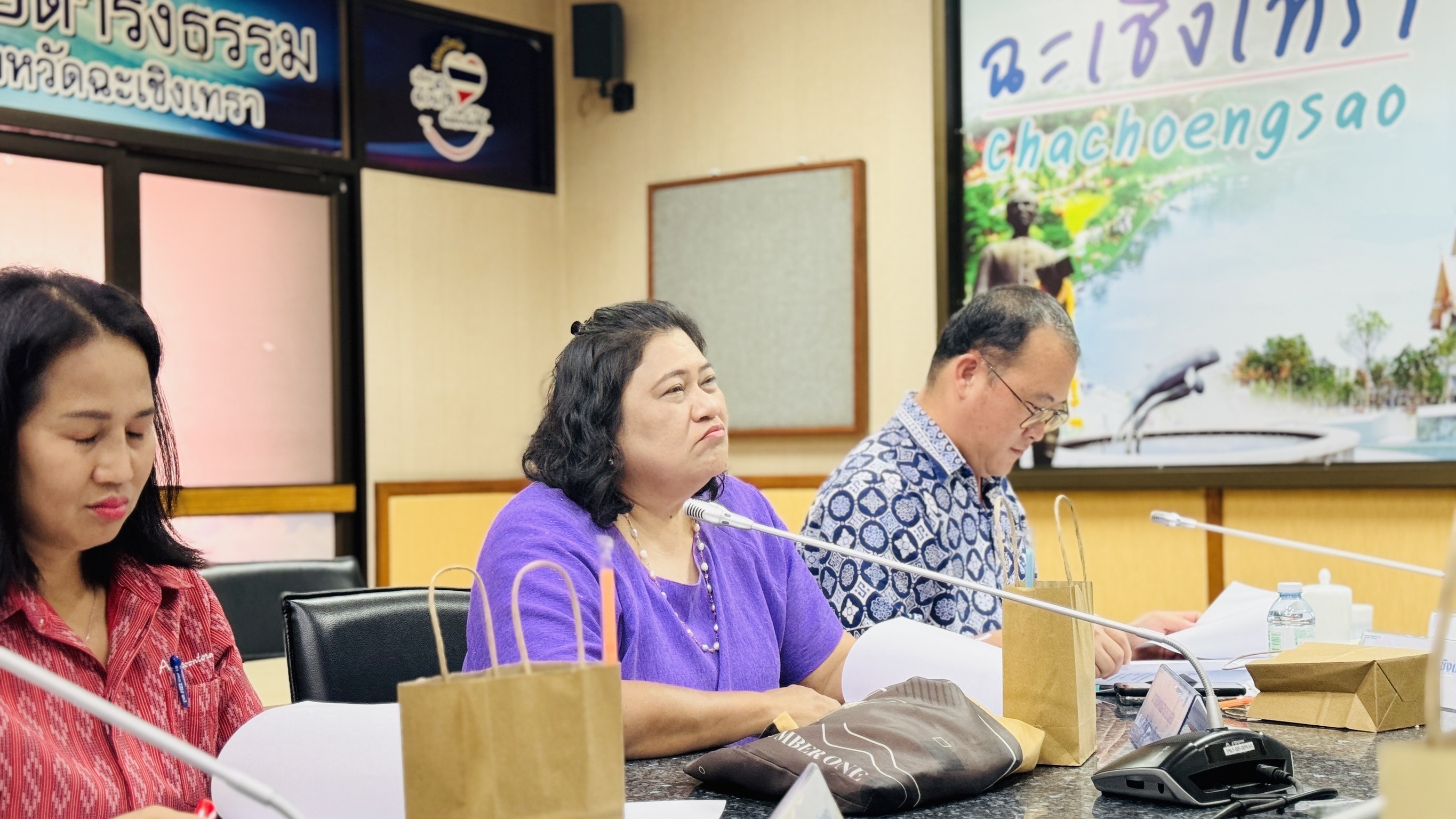 พช. ฉะเชิงเทรา ประชุมคณะทำงานติดตามและประกวดกองทุนแม่ของแผ่นดินดีเด่นระดับจังหวัด ประจำปีงบประมาณ พ.ศ. 2567