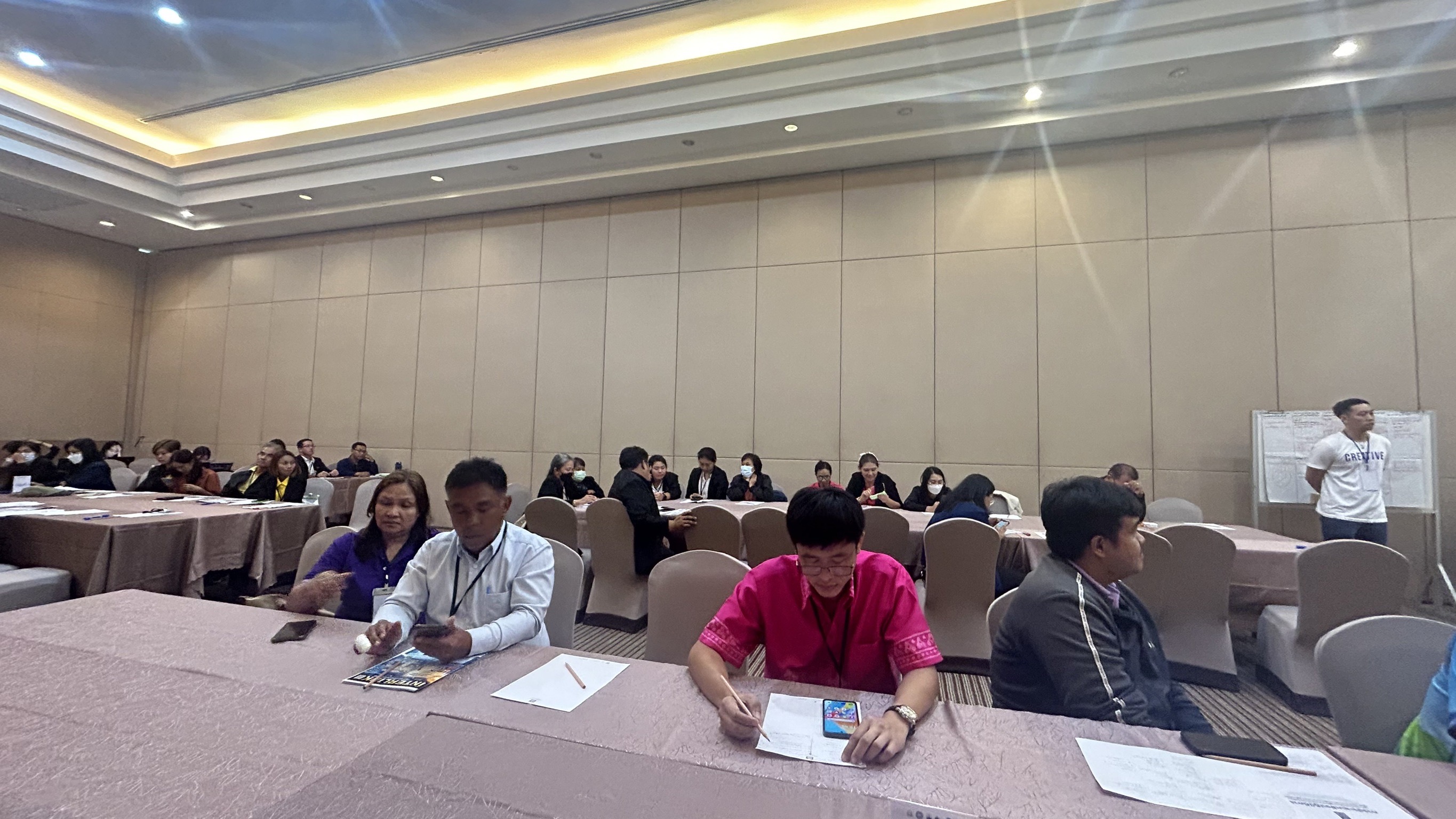 พช. ฉะเชิงเทรา ร่วมประชุมเชิงปฏิบัติการ “มุมมองทางด้านเศรษฐกิจของมาตรการทางเลือกเพื่อการปรับตัวต่อการเปลี่ยนแปลงสภาพภูมิอากาศ”
