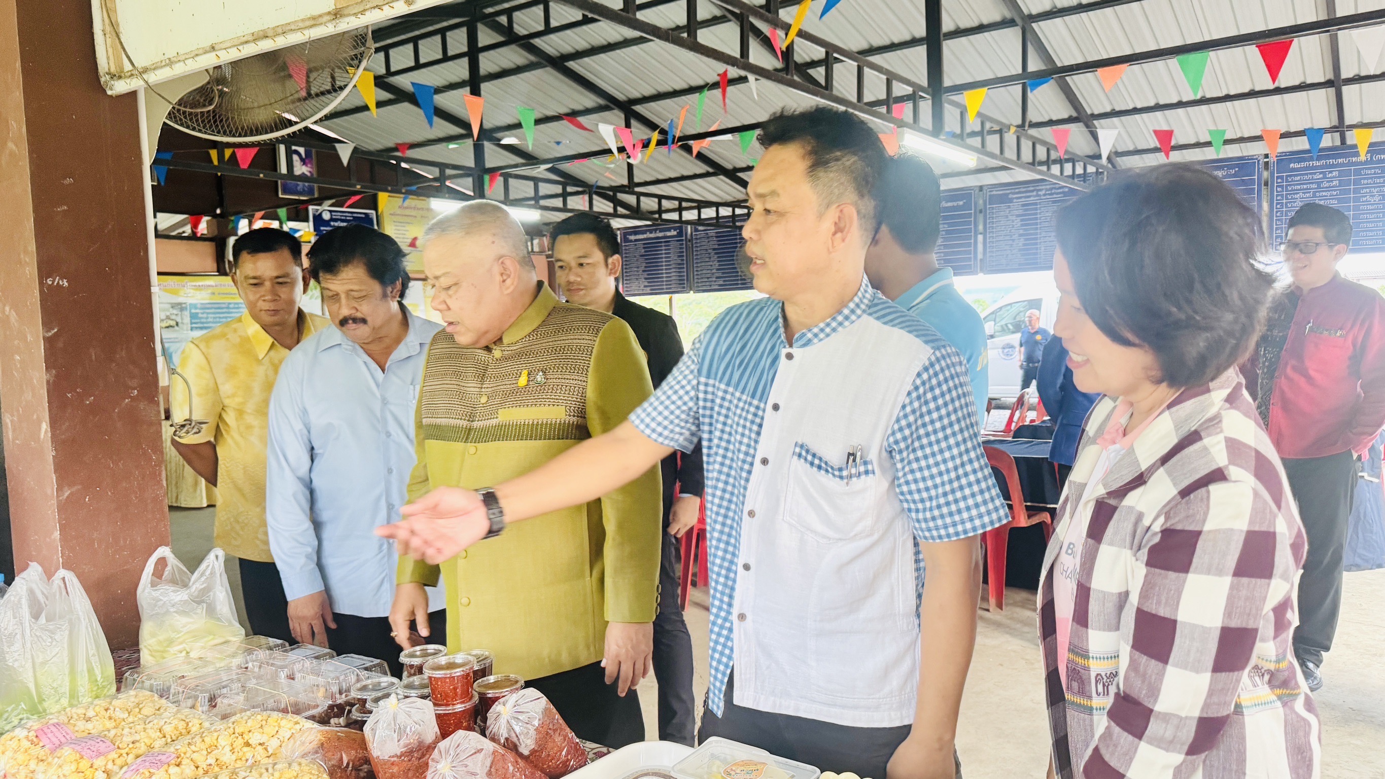พช. ฉะเชิงเทรา ร่วมตรวจเยี่ยมการดำเนินงานป้องกันและแก้ไขปัญหายาเสพติด กองทุนแม่ของแผ่นดิน