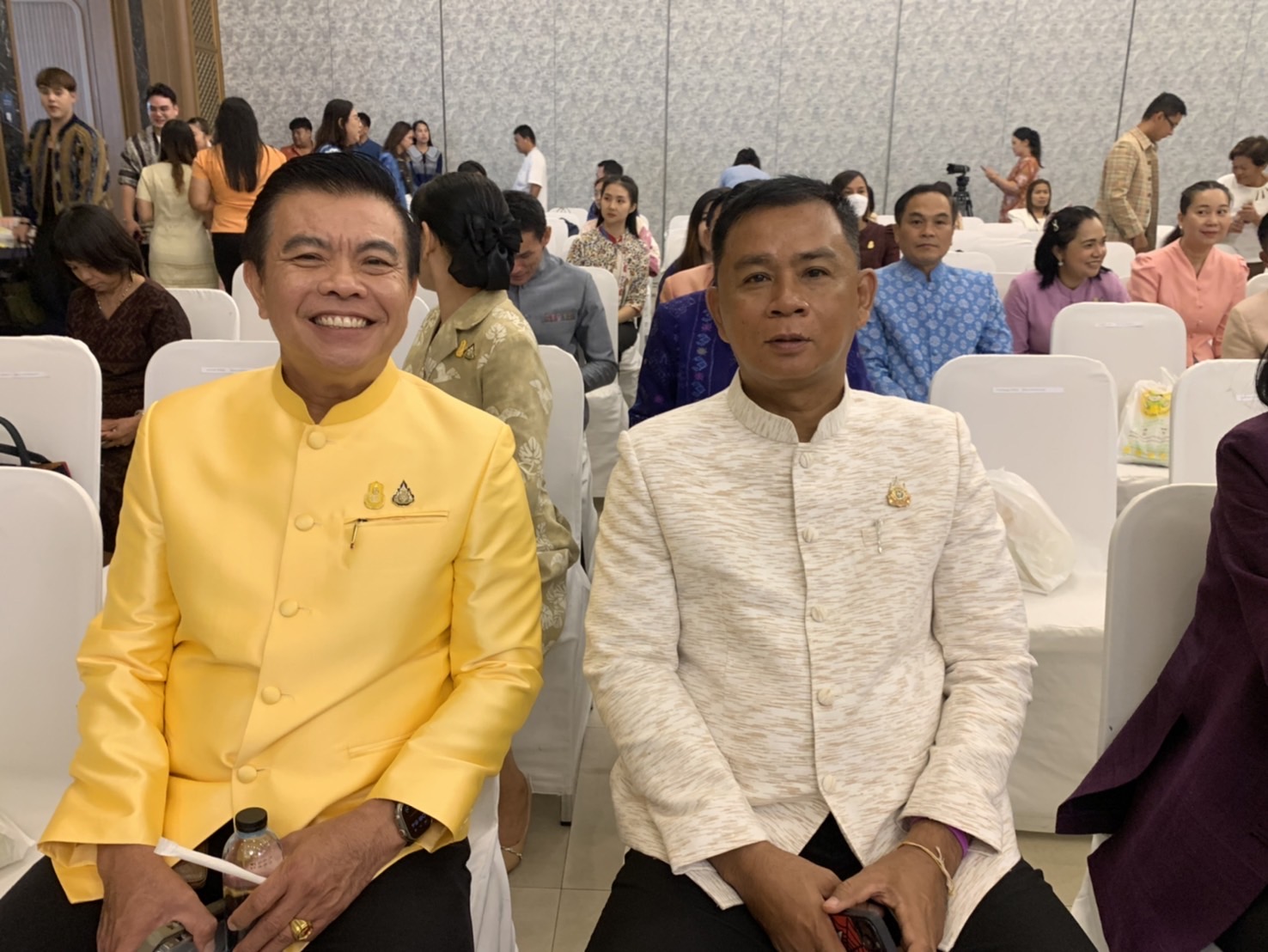 พช. ฉะเชิงเทรา ร่วมโครงการพัฒนาผลิตภัณฑ์ OTOP ประเภทผ้าและงานหัตถกรรม กิจกรรมอบรมเชิงปฏิบัติการพัฒนาศักยภาพผู้ผลิตผู้ประกอบการ OTOP ประเภทผ้าและเครื่องแต่งกาย ช่างทอผ้าและงานหัตถกรรม (Coaching) ผ้าลายพระราชทาน “ผ้าลายสิริวชิราภรณ์” และงานหัตถกรรม จุดดำเนินการที่ 3 จังหวัดพระนครศรีอยุธยา