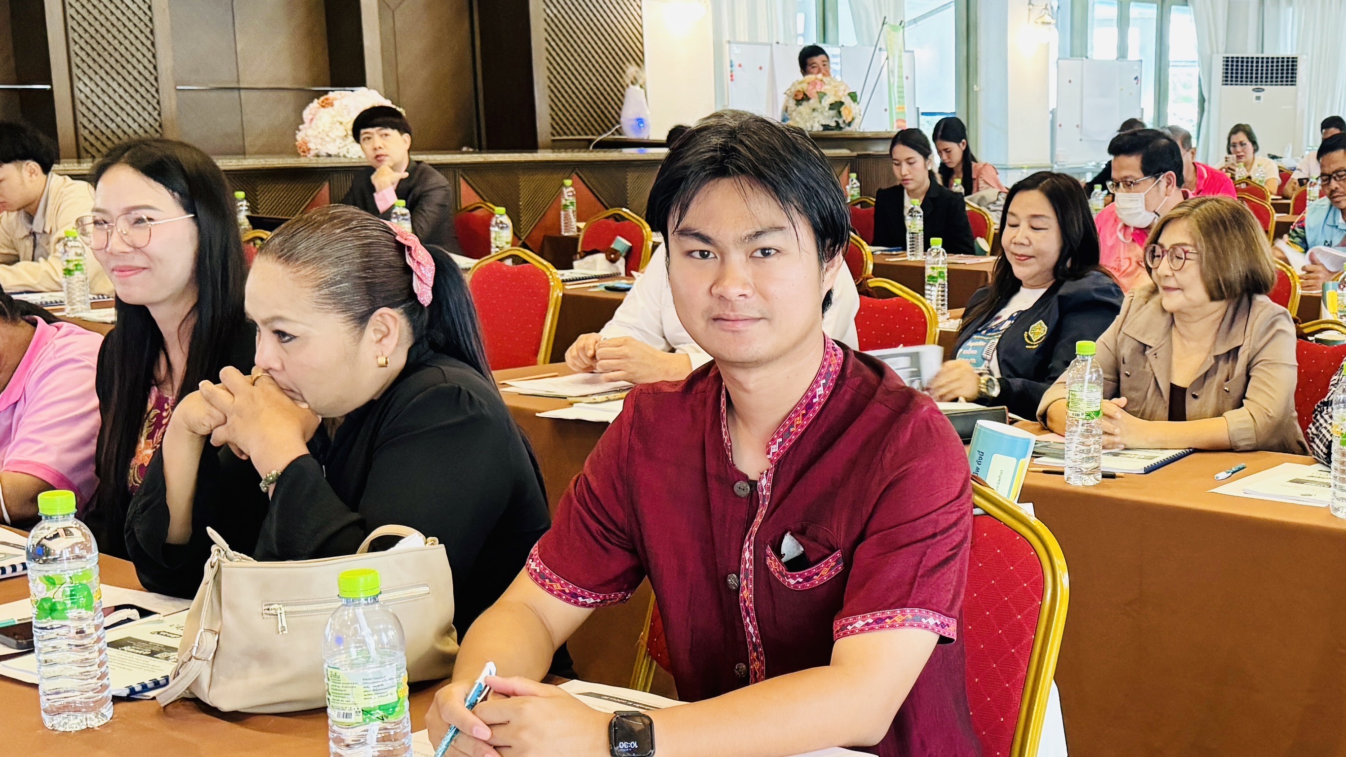 พช. ฉะเชิงเทรา ร่วมกิจกรรมการอบรมให้ความรู้เกี่ยวกับการเลือกสมาชิกวุฒิสภา พ.ศ. 2567 แก่เครือข่ายประชาสัมพันธ์ และสื่อมวลชนในการรณรงค์ประชาสัมพันธ์การเลือกสมาชิกวุฒิสภา
