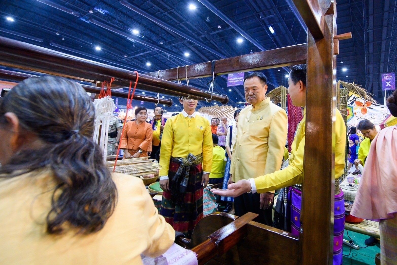 พช. ฉะเชิงเทรา ร่วมพิธีเปิดงาน OTOP Midyear 2024