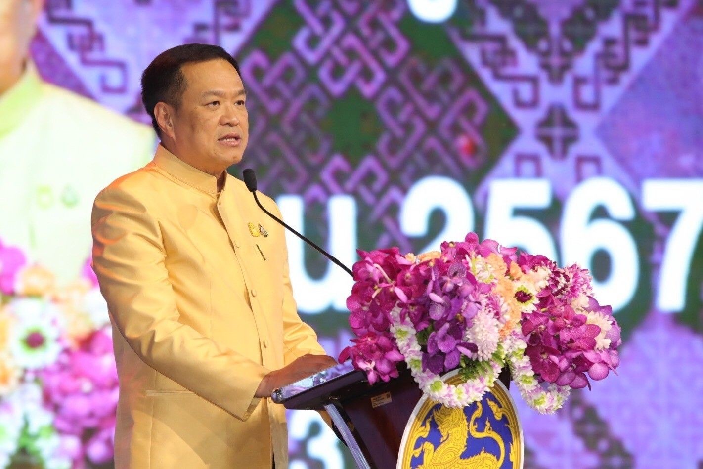 พช. ฉะเชิงเทรา ร่วมพิธีเปิดงาน OTOP Midyear 2024