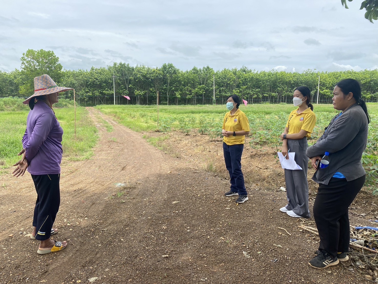 “พช.ฉะเชิงเทรา ลงพื้นที่ติดตามการดำเนินงานกองทุนพัฒนาบทบาทสตรี ”