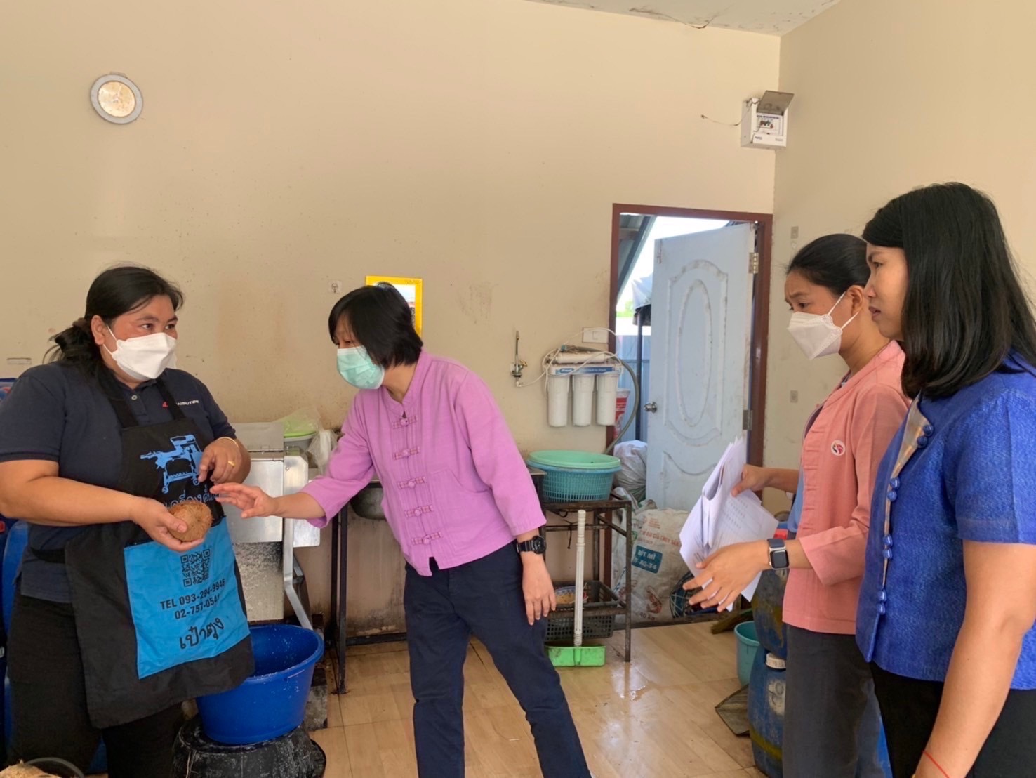 “พช.ฉะเชิงเทรา ลงพื้นที่ติดตามการดำเนินงานกองทุนพัฒนาบทบาทสตรี ”