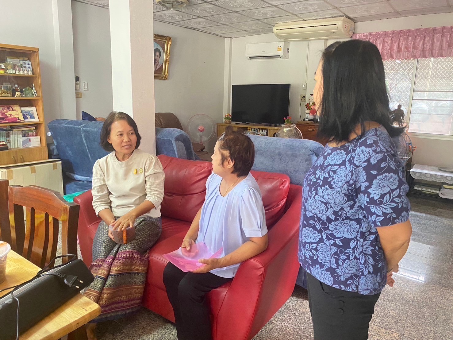 “พช.ฉะเชิงเทรา ลงพื้นที่ติดตามการดำเนินงานกองทุนพัฒนาบทบาทสตรี ”