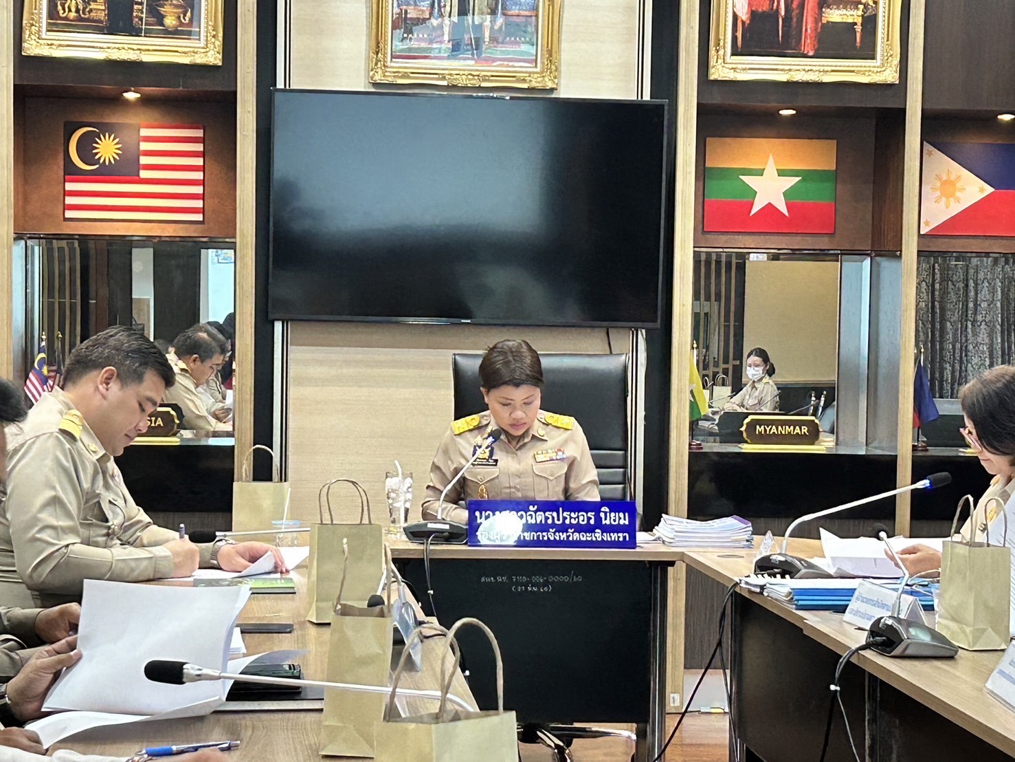 พช. ฉะเชิงเทรา ประชุมคณะทำงานติดตามและประกวดกองทุนแม่ของแผ่นดินดีเด่นระดับจังหวัด ประจำปีงบประมาณ พ.ศ. 2567 ครั้งที่ 2/2567