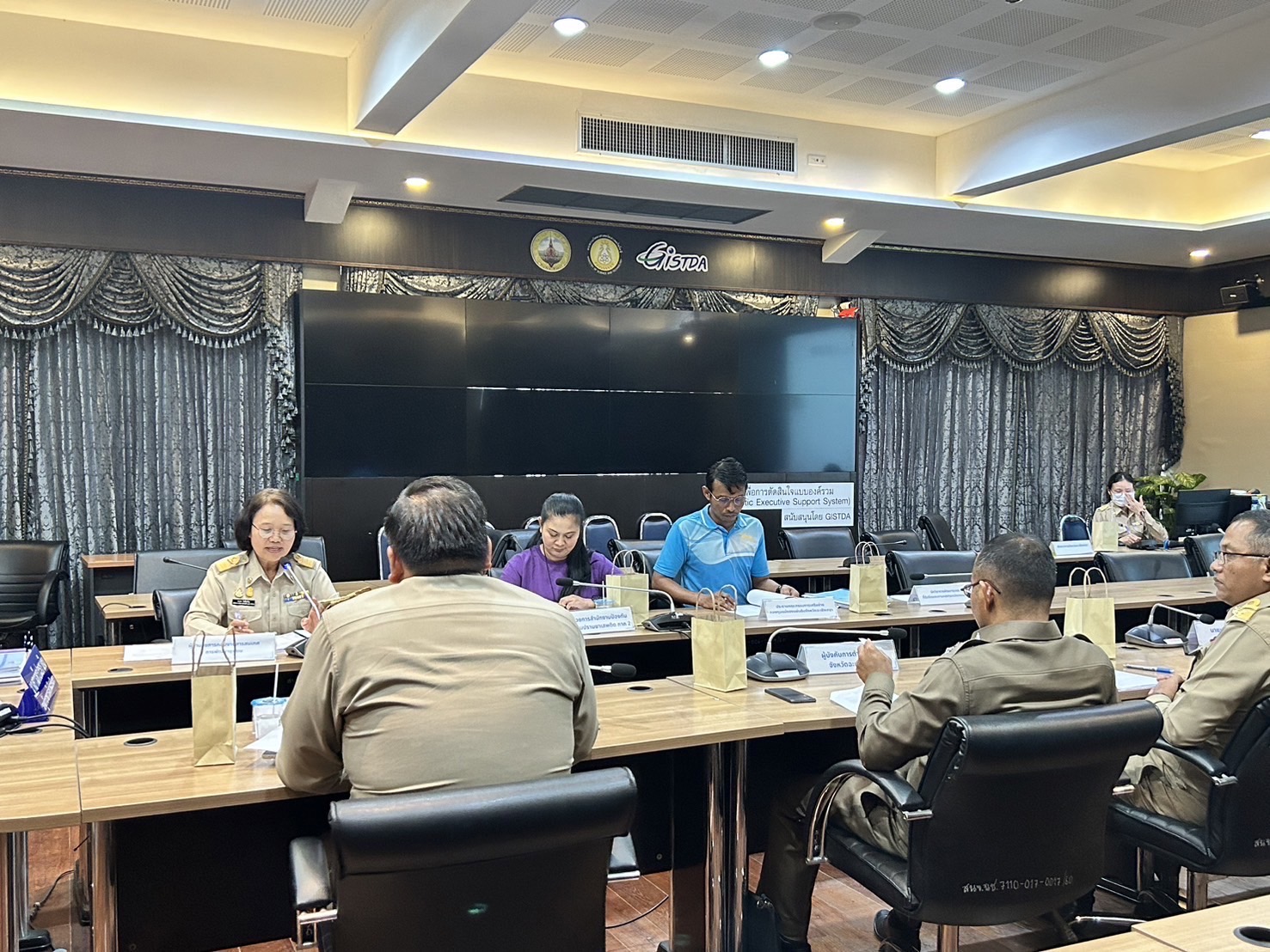 พช. ฉะเชิงเทรา ประชุมคณะทำงานติดตามและประกวดกองทุนแม่ของแผ่นดินดีเด่นระดับจังหวัด ประจำปีงบประมาณ พ.ศ. 2567 ครั้งที่ 2/2567