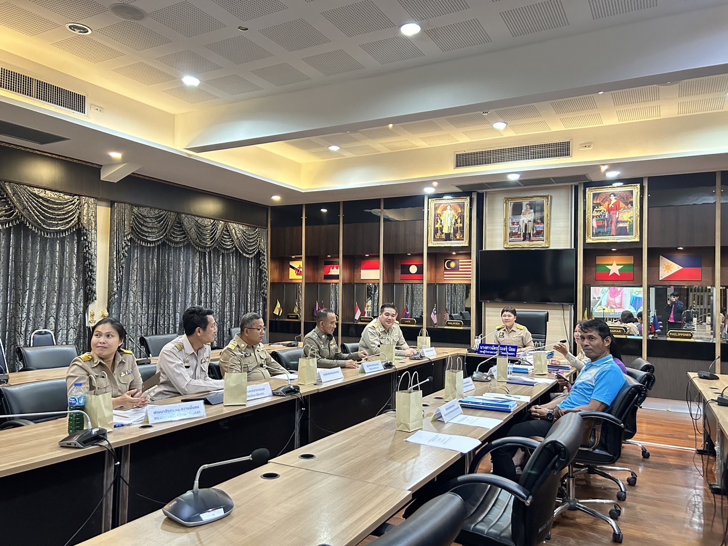 พช. ฉะเชิงเทรา ประชุมคณะทำงานติดตามและประกวดกองทุนแม่ของแผ่นดินดีเด่นระดับจังหวัด ประจำปีงบประมาณ พ.ศ. 2567 ครั้งที่ 2/2567