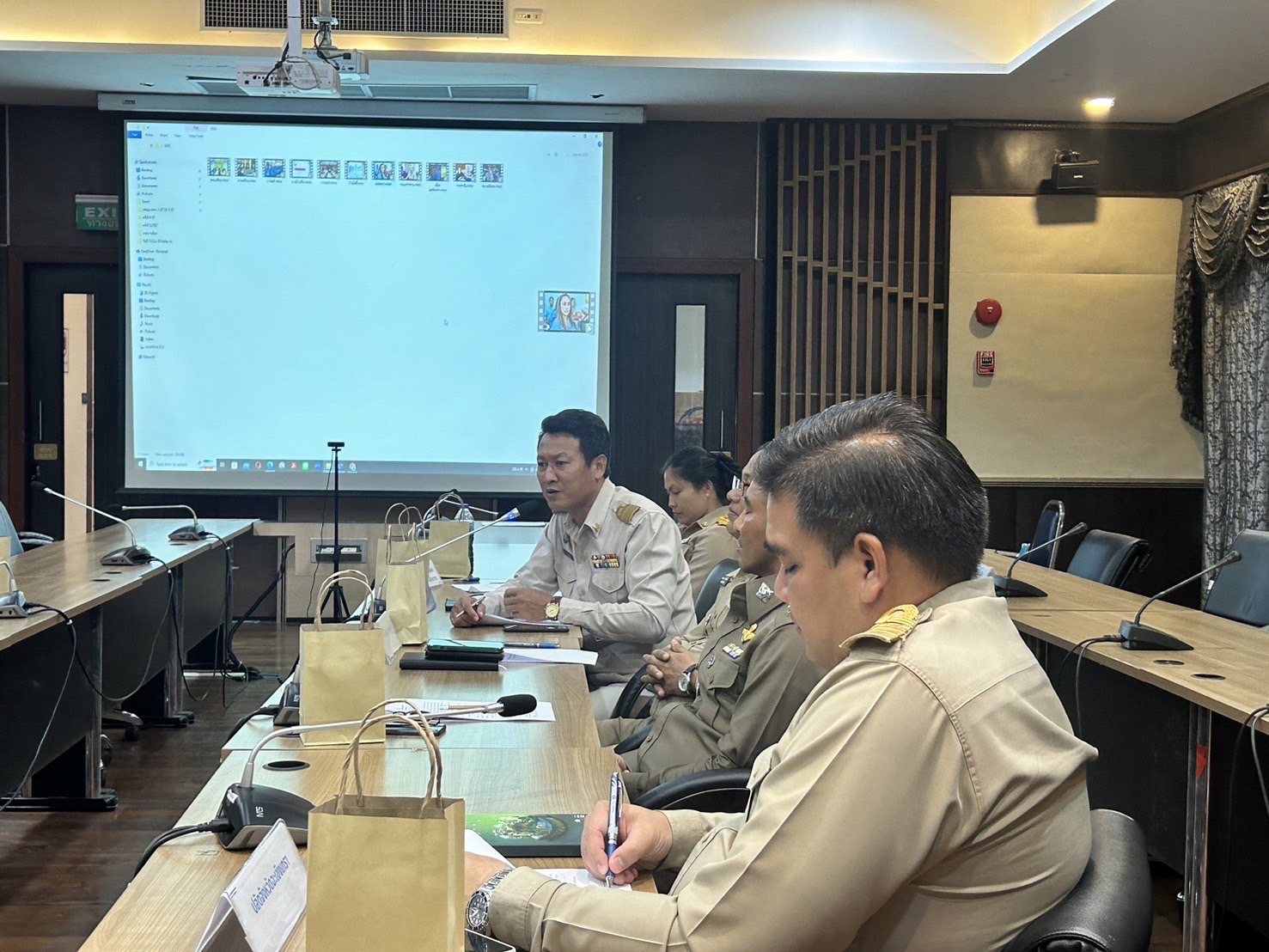 พช. ฉะเชิงเทรา ประชุมคณะทำงานติดตามและประกวดกองทุนแม่ของแผ่นดินดีเด่นระดับจังหวัด ประจำปีงบประมาณ พ.ศ. 2567 ครั้งที่ 2/2567