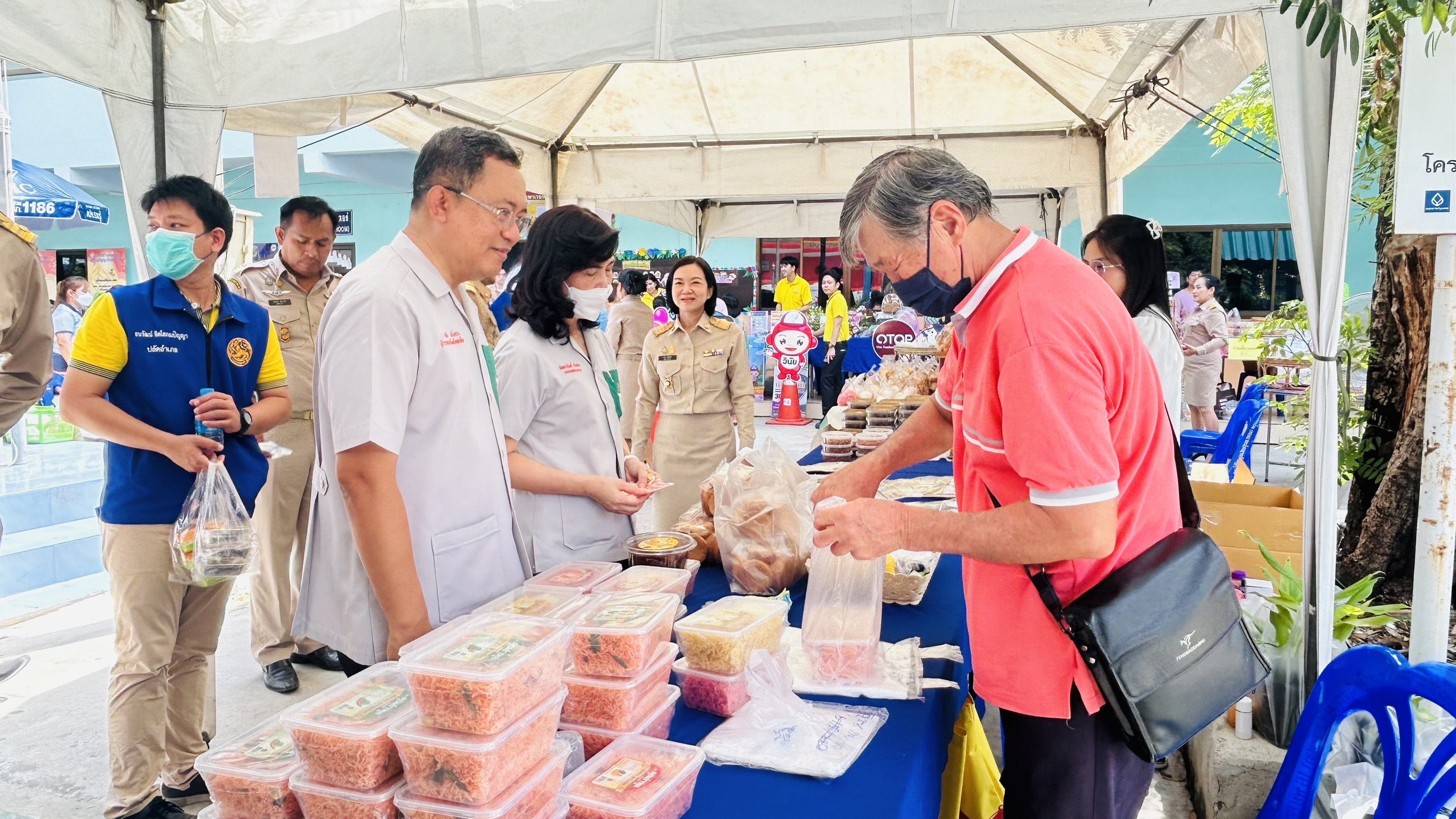 พช. ฉะเชิงเทรา ร่วมโครงการ “จังหวัดฉะเชิงเทรา บำบัดทุกข์ บำรุงสุข สร้างรอยยิ้มให้ประชาชน” ประจำปีงบประมาณ พ.ศ. 2567