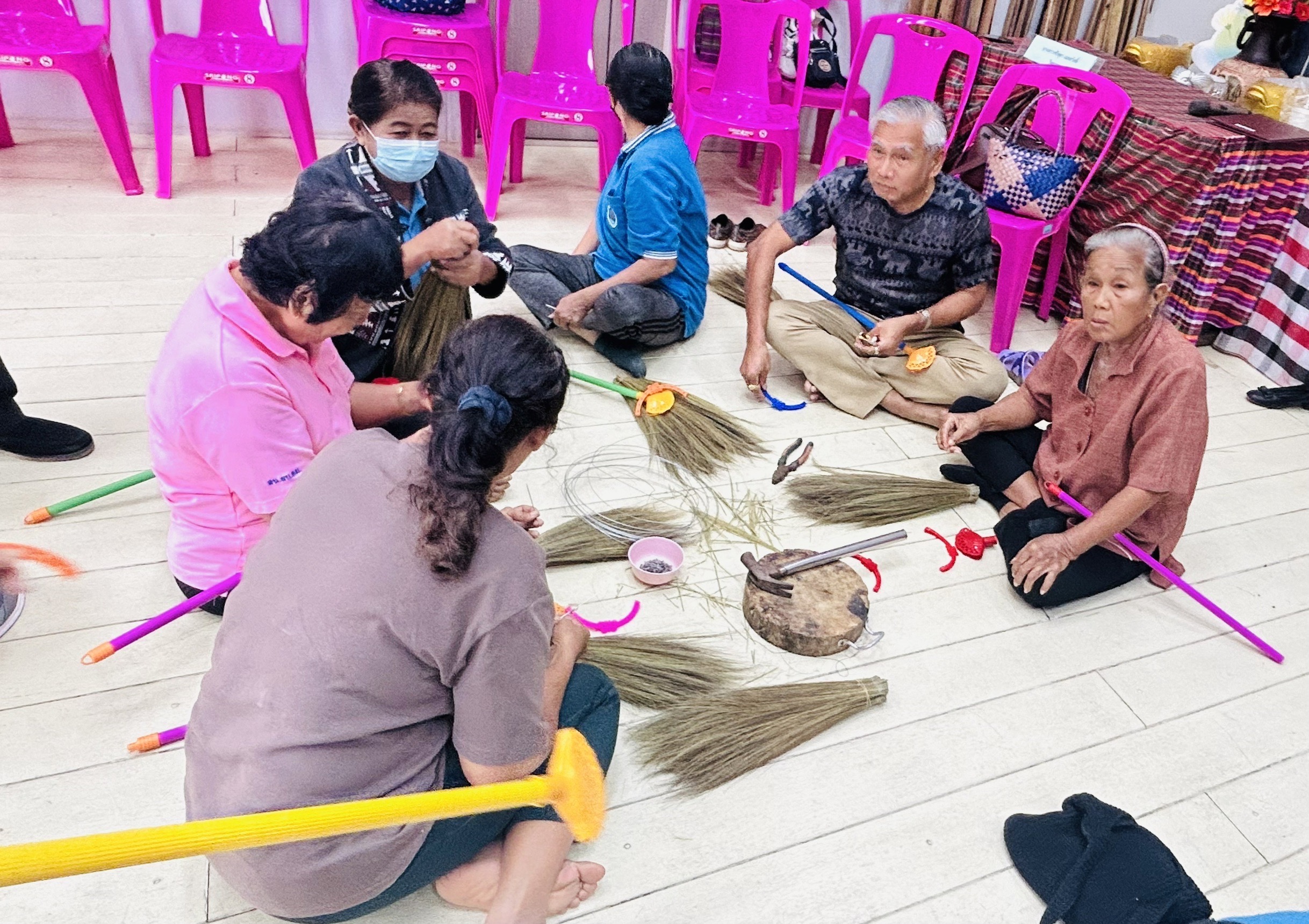 พช.ฉะเชิงเทรา ร่วมลงพื้นที่ติดตามและประเมินผลโครงการที่ได้รับการสนับสนุนเงินจากกองทุนส่งเสริมการจัดสวัสดิการสังคม ประจำปี ๒๕๖๗