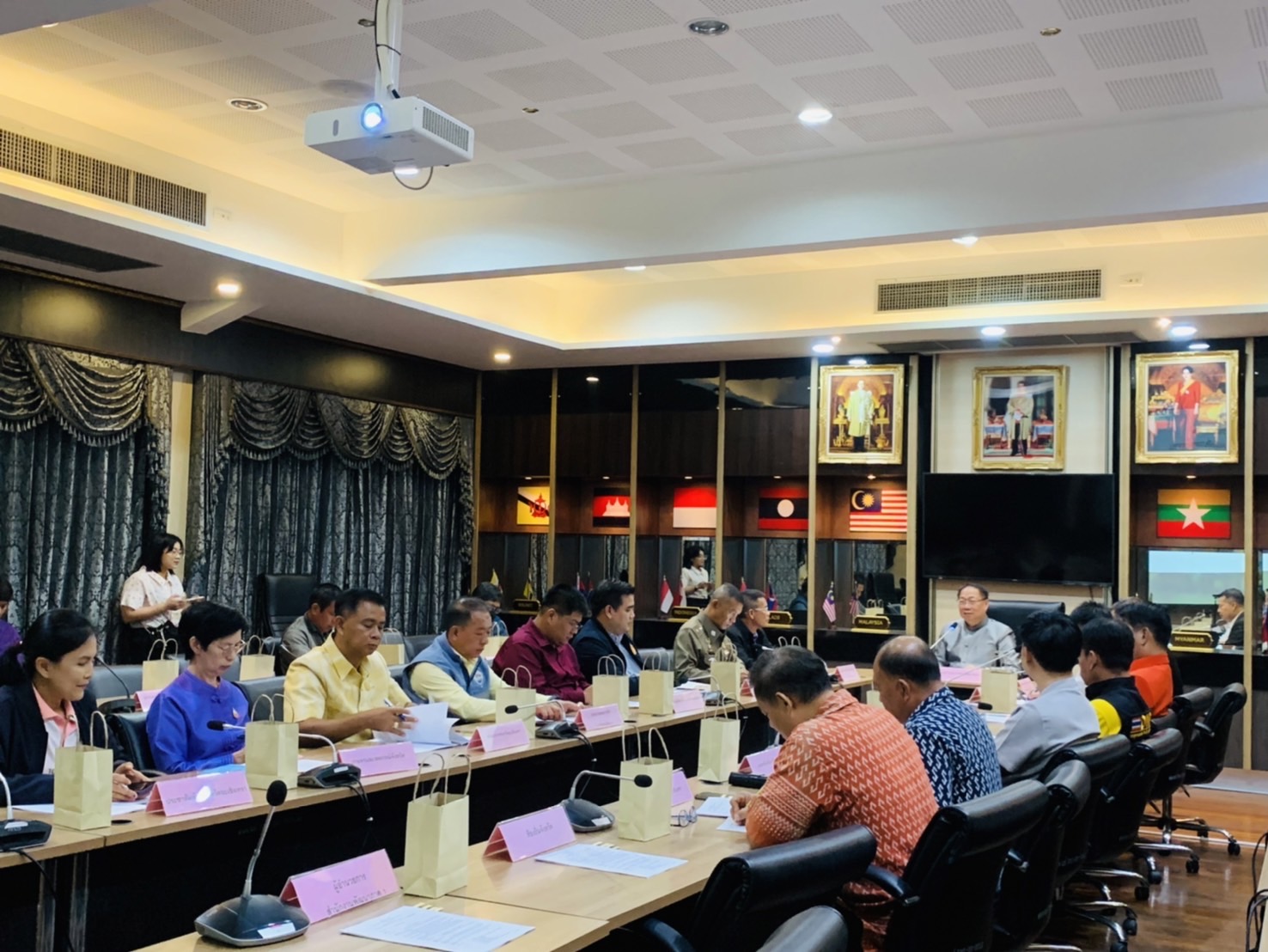 พช. ฉะเชิงเทรา ร่วมประชุมคณะทำงานบูรณาการอนุรักษ์ช้างป่าจังหวัดฉะเชิงเทรา ด้านอำนวยการ ครั้งที่ 3/2567