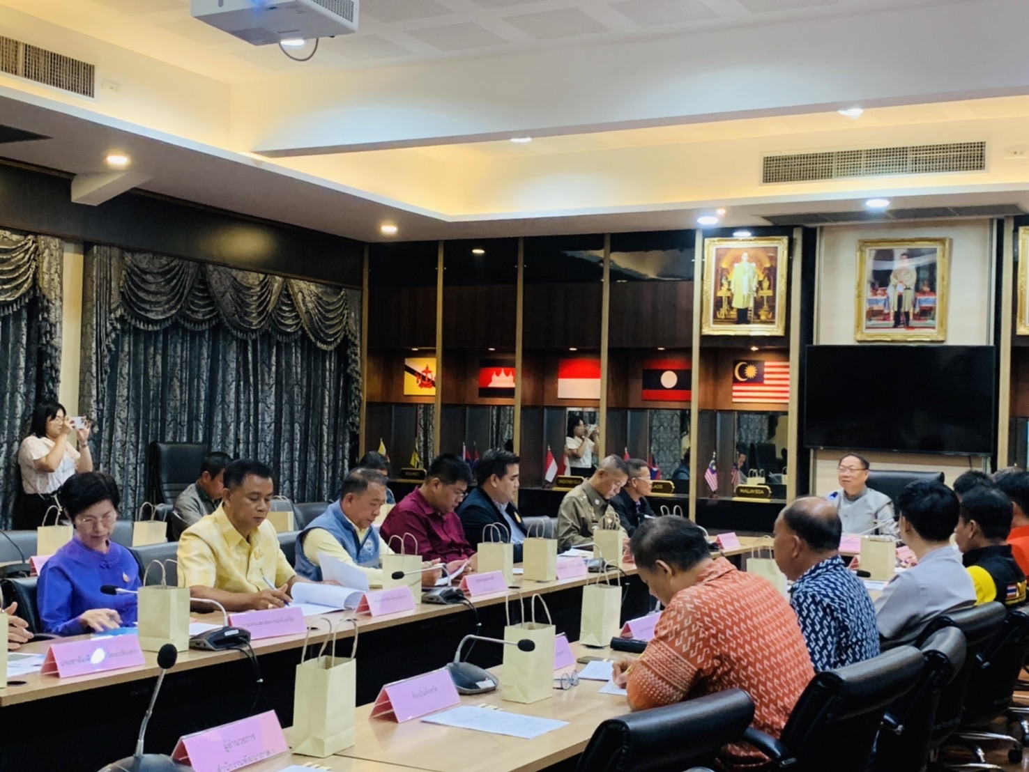 พช. ฉะเชิงเทรา ร่วมประชุมคณะทำงานบูรณาการอนุรักษ์ช้างป่าจังหวัดฉะเชิงเทรา ด้านอำนวยการ ครั้งที่ 3/2567