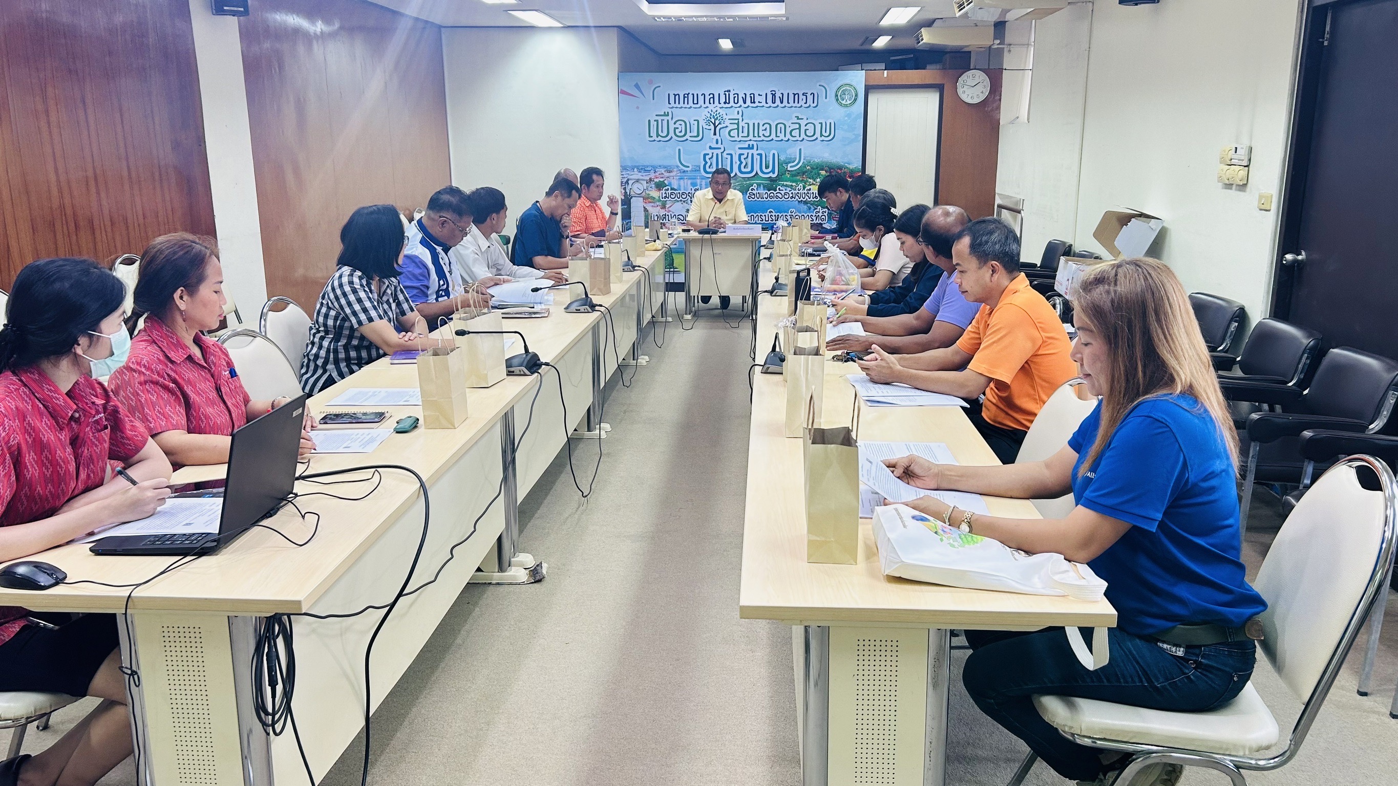 พช. ฉะเชิงเทรา ร่วมประชุมวิทยากรผู้ถ่ายทอดความรู้เกี่ยวกับประวัติศาสตร์ชาติไทยประจำท้องถิ่นระดับจังหวัด (ครู ก) ของจังหวัดฉะเชิงเทรา