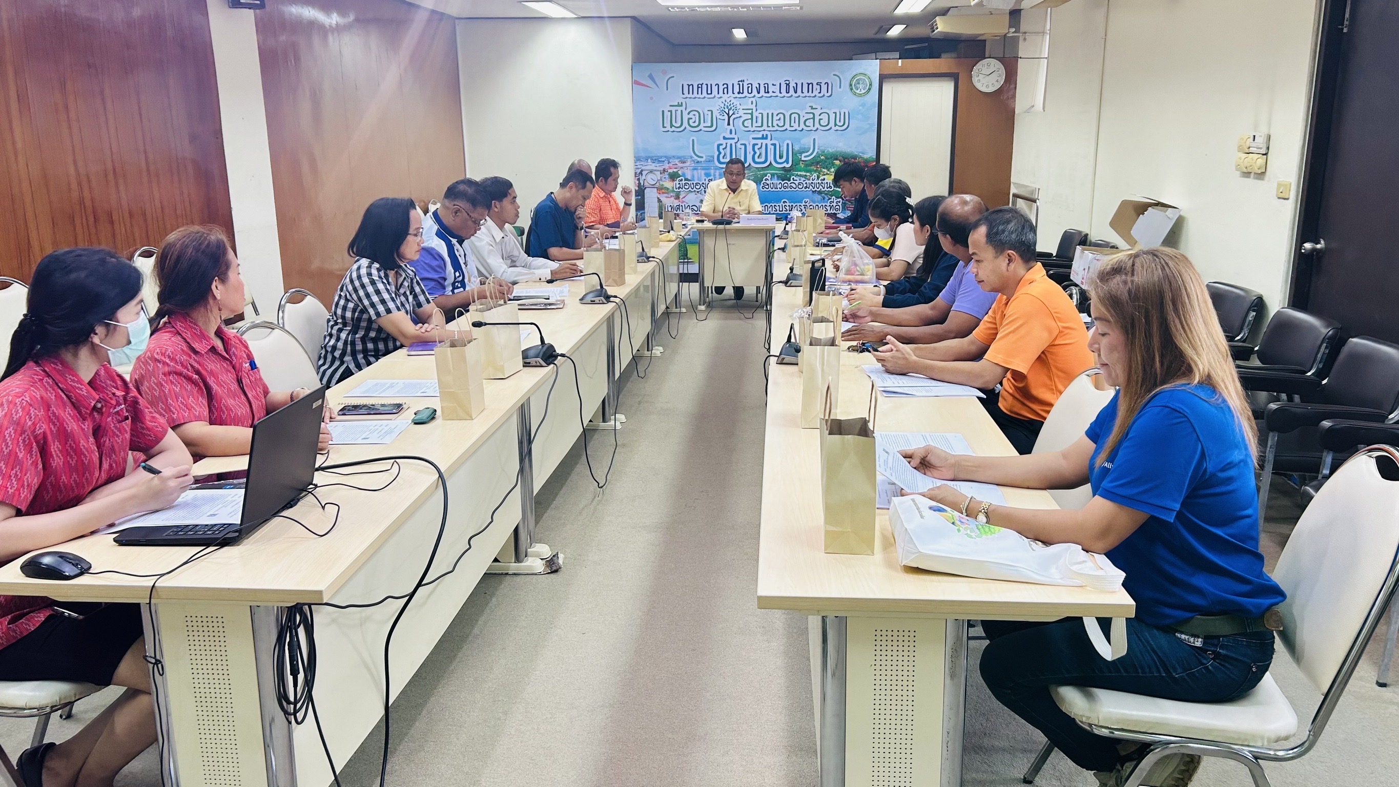 พช. ฉะเชิงเทรา ร่วมประชุมวิทยากรผู้ถ่ายทอดความรู้เกี่ยวกับประวัติศาสตร์ชาติไทยประจำท้องถิ่นระดับจังหวัด (ครู ก) ของจังหวัดฉะเชิงเทรา