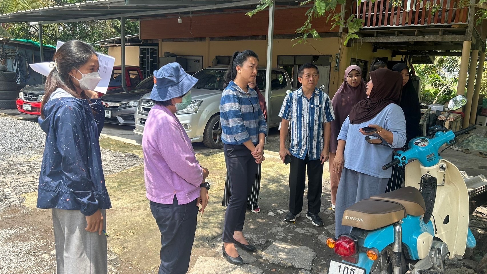 “พช.ฉะเชิงเทรา ลงพื้นที่ติดตามการดำเนินงานกองทุนพัฒนาบทบาทสตรี ”