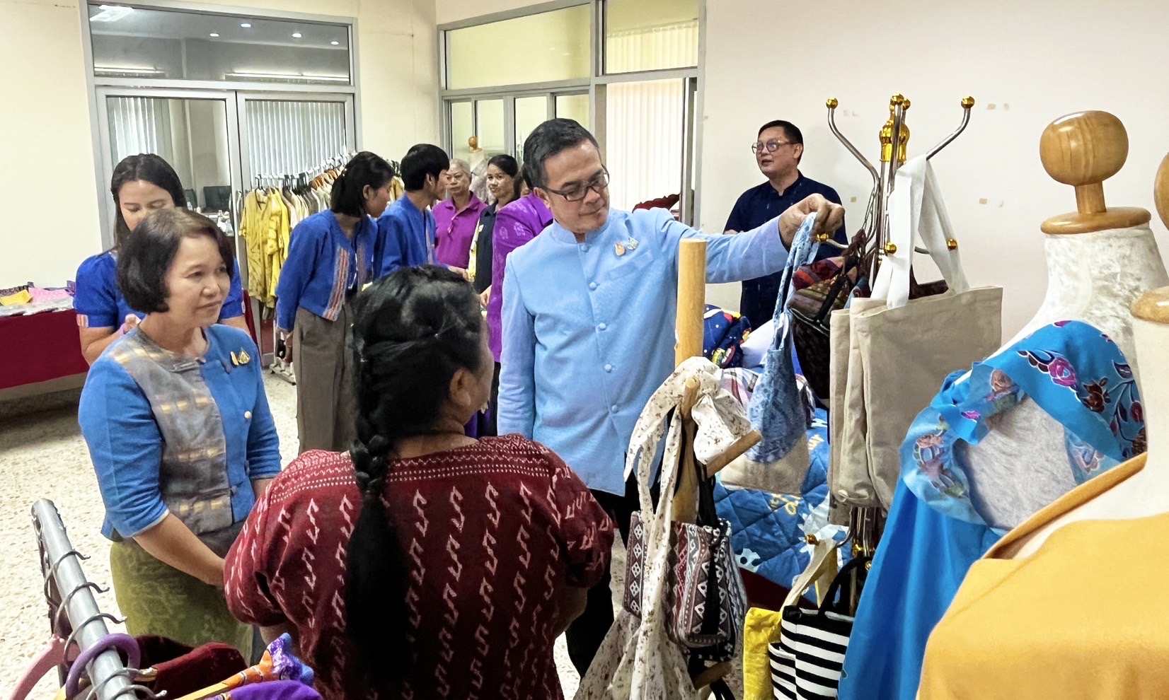 “พช.ฉะเชิงเทรา รับการตรวจพิจารณาคัดเลือกคนกองทุนพัฒนาบทบาทสตรีดีเด่น ระดับเขตตรวจราชการ ประจำปี 2567“