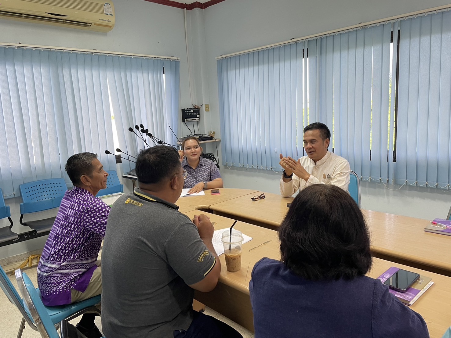 ผู้ตรวจราชการกรมการพัฒนาชุมชน ลงพื้นที่มอบแนวทางการตรวจประเมินความพร้อมการจัดตั้งสารสนเทศตำบลต้นแบบเพื่อพัฒนาคุณภาพชีวิต ระดับเขตตรวจราชการ ประจำปีงบประมาณ พ.ศ. 2567