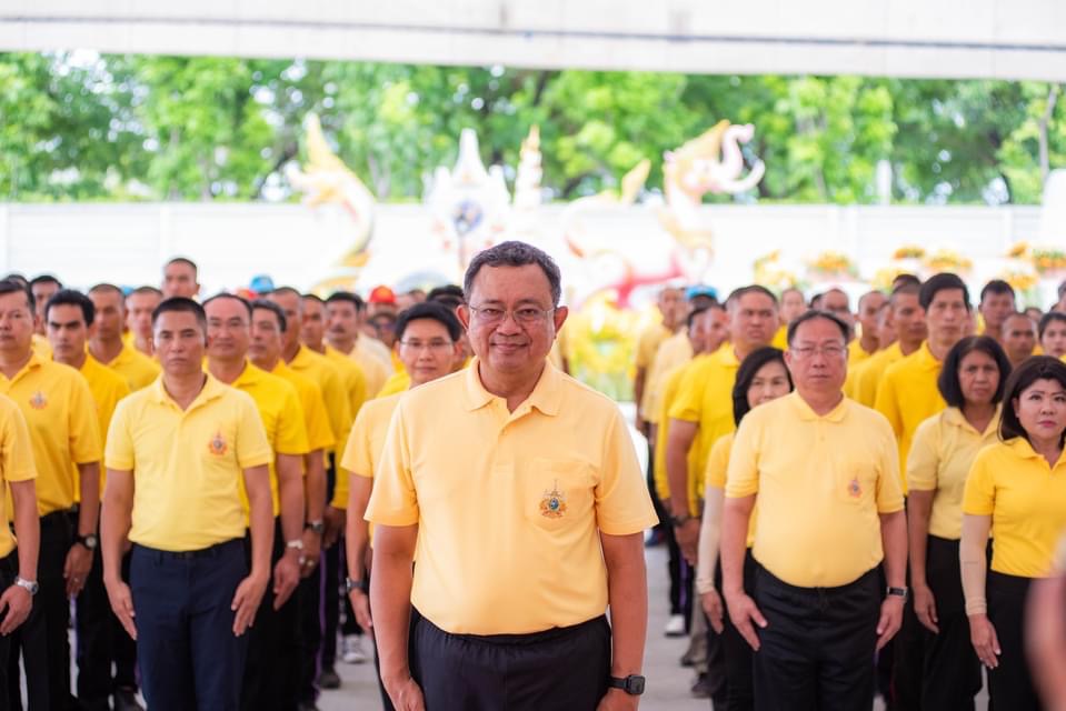 พช. ฉะเชิงเทรา ร่วมพิธีส่งมอบธงตราสัญลักษณ์ ให้กับจังหวัดสมุทรปราการ อย่างเป็นทางการ ในกิจกรรม เดิน วิ่ง ปั่น ธงตราสัญลักษณ์งานเฉลิมพระเกียรติ พระบาทสมเด็จพระเจ้าอยู่หัว เนื่องในโอกาสพระราชพิธีมหามงคลเฉลิมพระชนมพรรษา 6 รอบ 28 กรกฎาคม 2567