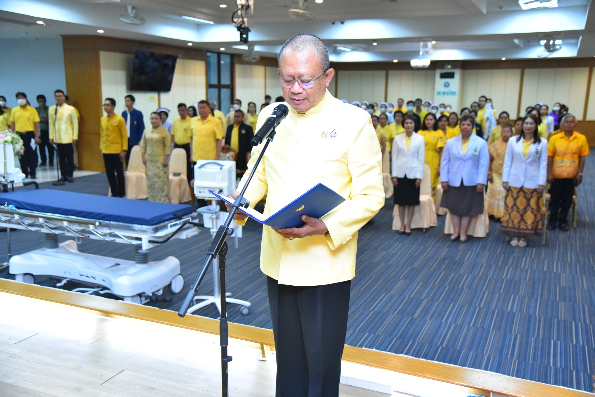 พช.ฉะเชิงเทรา ร่วมพิธีมอบอุปกรณ์ทางการแพทย์ให้แก่โรงพยาบาลพุทธโสธรตาม “โครงการจัดหาอุปกรณ์ทางการแพทย์ เฉลิมพระเกียรติพระบาทสมเด็จพระเจ้าอยู่หัวเนื่องในโอกาสพระราชพิธีมหามงคลเฉลิมพระชนมพรรษา ๖ รอบ๒๘ กรกฎาคม ๒๕๖๗” โดย สมาคมแม่บ้านมหาดไทย กระทรวงมหาดไทย ชมรมแม่บ้านมหาดไทย