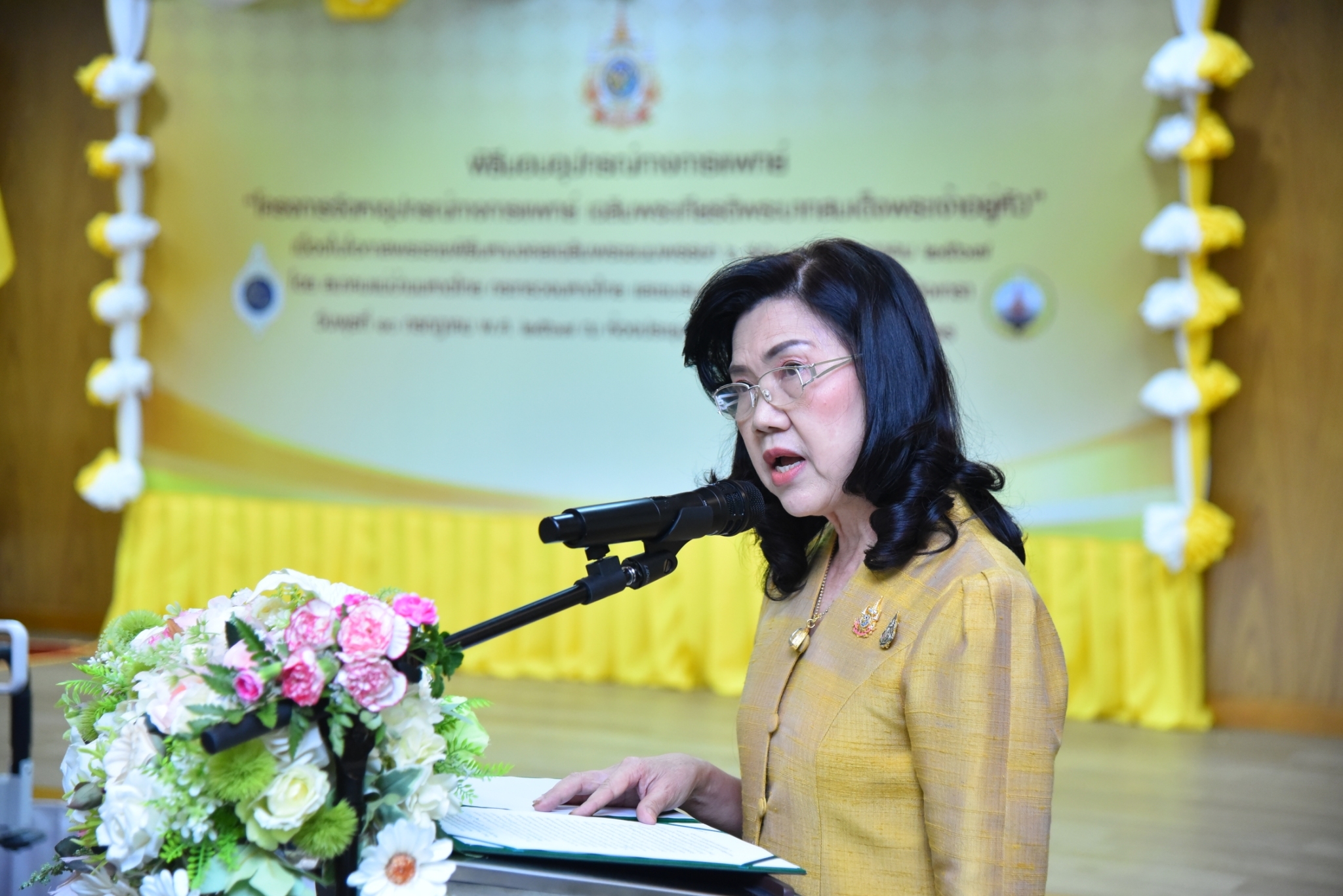 พช.ฉะเชิงเทรา ร่วมพิธีมอบอุปกรณ์ทางการแพทย์ให้แก่โรงพยาบาลพุทธโสธรตาม “โครงการจัดหาอุปกรณ์ทางการแพทย์ เฉลิมพระเกียรติพระบาทสมเด็จพระเจ้าอยู่หัวเนื่องในโอกาสพระราชพิธีมหามงคลเฉลิมพระชนมพรรษา ๖ รอบ๒๘ กรกฎาคม ๒๕๖๗” โดย สมาคมแม่บ้านมหาดไทย กระทรวงมหาดไทย ชมรมแม่บ้านมหาดไทย