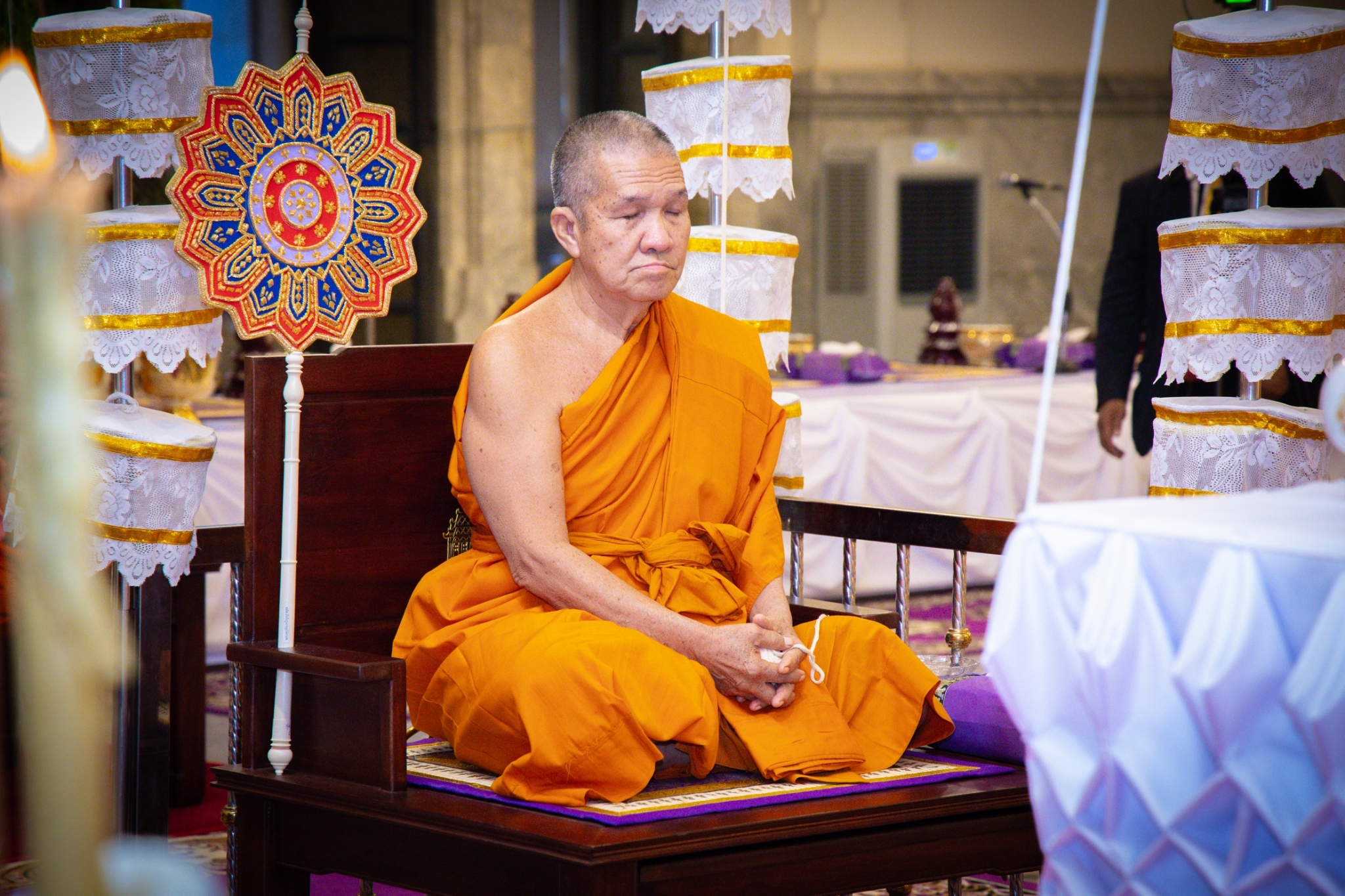 พช. ฉะเชิงเทรา ร่วมพิธีจัดทำน้ำพระพุทธมนต์ศักดิ์สิทธิ์ของจังหวัด งานเฉลิมพระเกียรติพระบาทสมเด็จพระเจ้าอยู่หัว เนื่องในโอกาสมหามงคลเฉลิมพระชนมพรรษา 6 รอบ 28 กรกฎาคม 2567