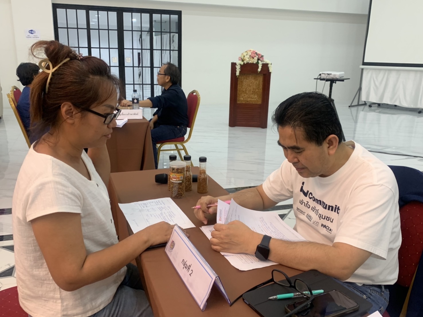 พช.ฉะเชิงเทรา ดำเนินโครงการส่งเสริมกระบวนการเครือข่ายองค์ความรู้ (Knowledge – Based OTOP : KBO) กิจกรรมประชุมเชิงปฏิบัติการให้ความรู้แก่ผู้ผลิต ผู้ประกอบการ OTOP