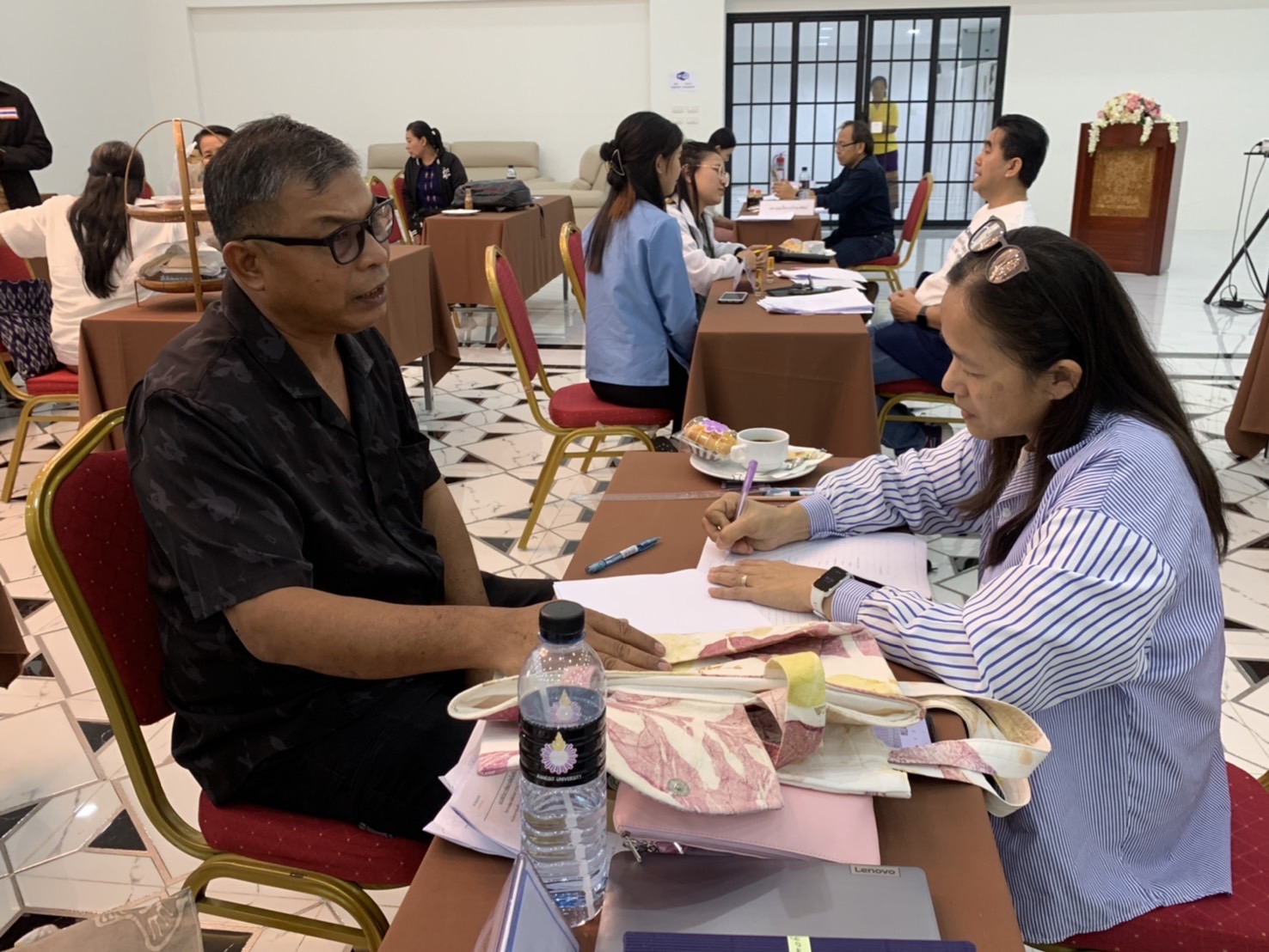 พช.ฉะเชิงเทรา ดำเนินโครงการส่งเสริมกระบวนการเครือข่ายองค์ความรู้ (Knowledge – Based OTOP : KBO) กิจกรรมประชุมเชิงปฏิบัติการให้ความรู้แก่ผู้ผลิต ผู้ประกอบการ OTOP