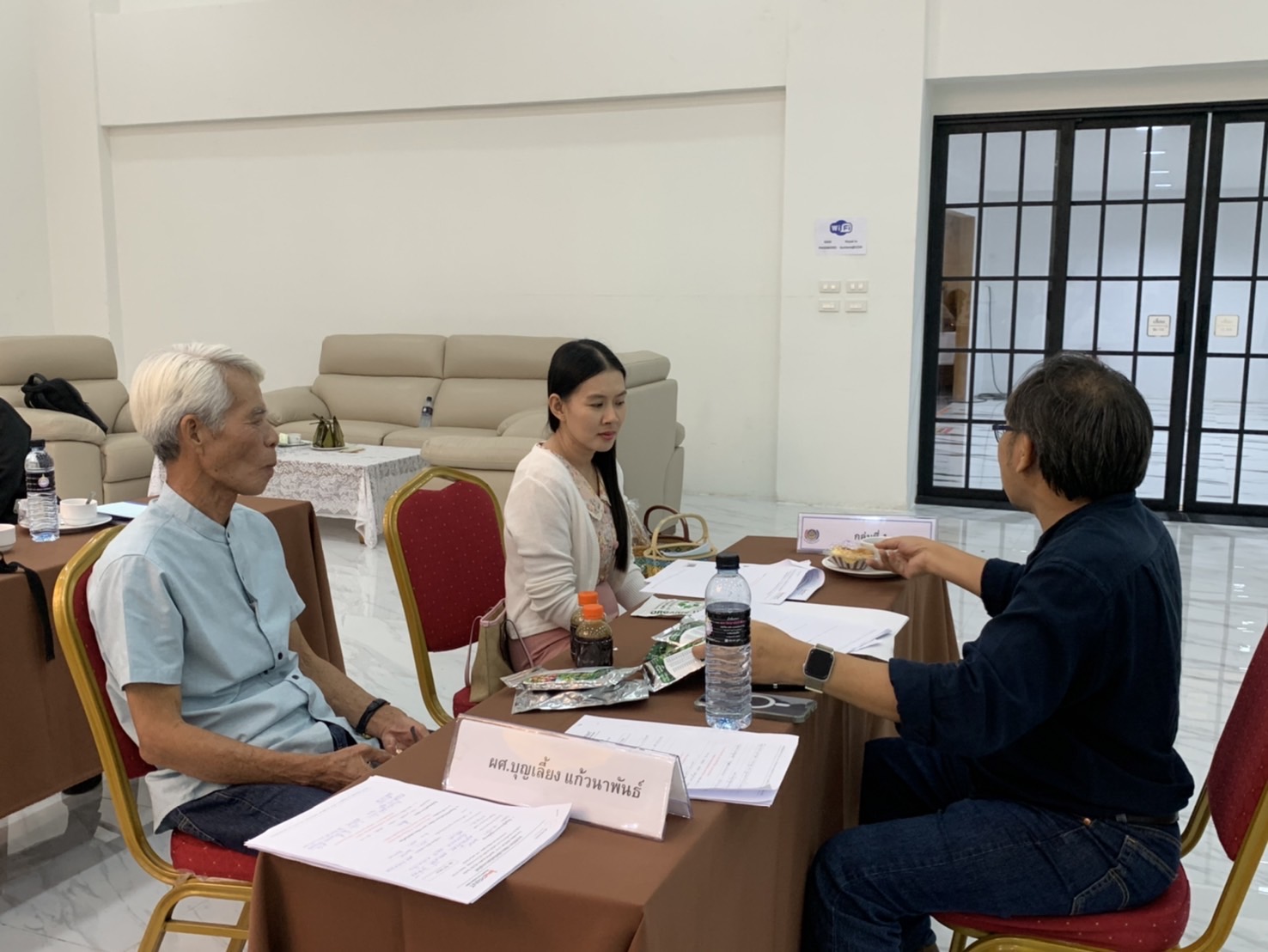 พช.ฉะเชิงเทรา ดำเนินโครงการส่งเสริมกระบวนการเครือข่ายองค์ความรู้ (Knowledge – Based OTOP : KBO) กิจกรรมประชุมเชิงปฏิบัติการให้ความรู้แก่ผู้ผลิต ผู้ประกอบการ OTOP