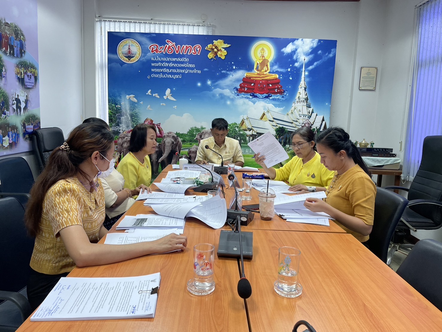 พช.ฉะเชิงเทรา ประชุมพิจารณาคัดเลือกการจัดตั้งศูนย์จัดการกองทุนชุมชนเพื่อพัฒนาสู่การเป็นต้นแบบด้านการบริหารจัดการหนี้ ระดับจังหวัด ประจำปีงบประมาณ พ.ศ.2567