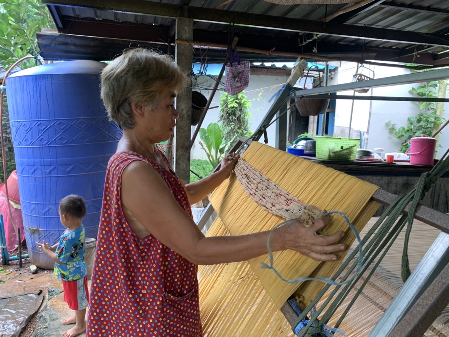 พช.ฉะเชิงเทรา ติดตามและสนับสนุนการประกวดผ้าลายสิริวชิราภรณ์ และงานหัตถกรรม ประจำปี 2567