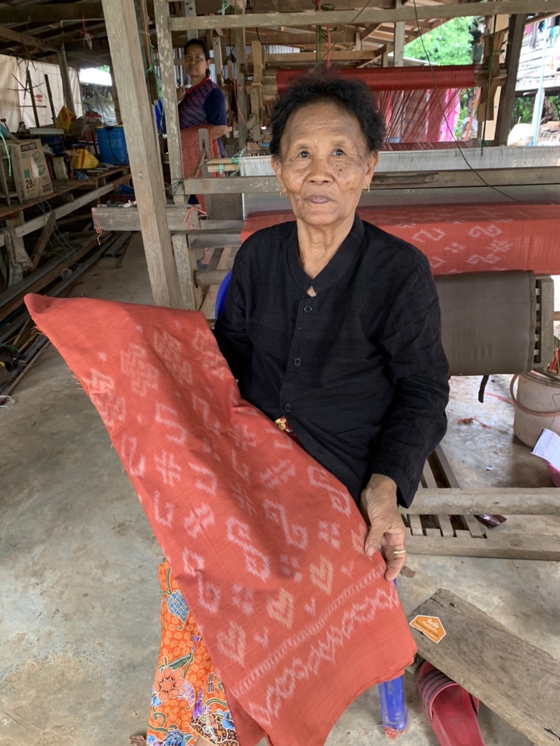 พช.ฉะเชิงเทรา ติดตามและสนับสนุนการประกวดผ้าลายสิริวชิราภรณ์ และงานหัตถกรรม ประจำปี 2567