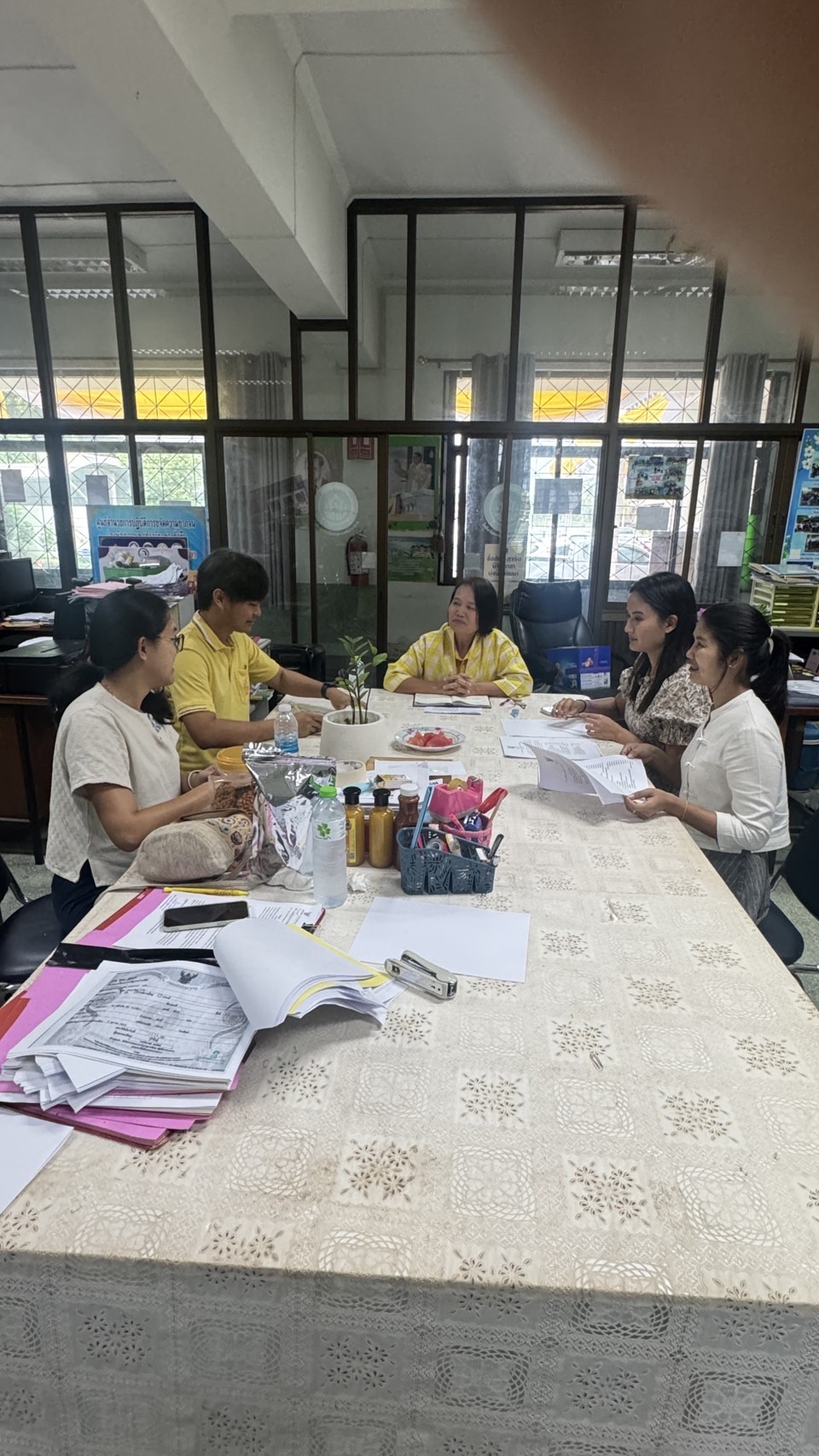 พช.ฉะเชิงเทรา ติดตามเพื่อสนับสนุนการดำเนินงานโครงการบริหารการจัดเก็บข้อมูลความจำเป็นพื้นฐาน (จปฐ.) ปี 2567