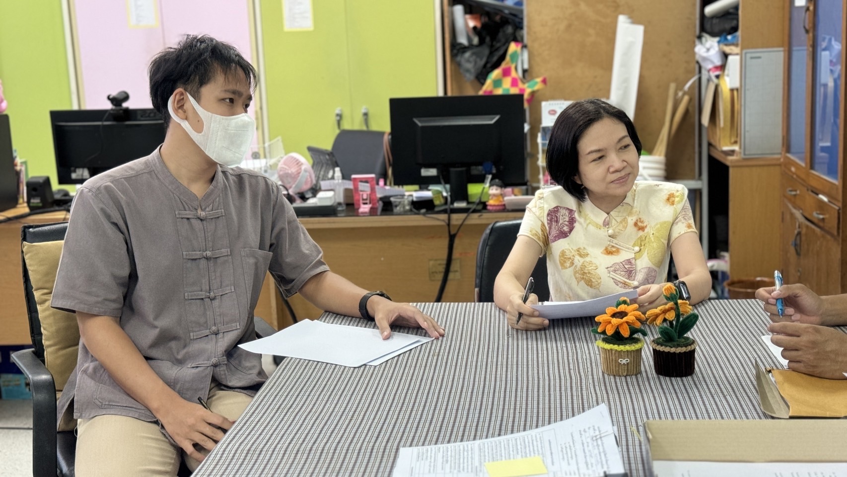 พช.ฉะเชิงเทรา ติดตามเพื่อสนับสนุนการดำเนินงานโครงการบริหารการจัดเก็บข้อมูลความจำเป็นพื้นฐาน (จปฐ.) ปี 2567